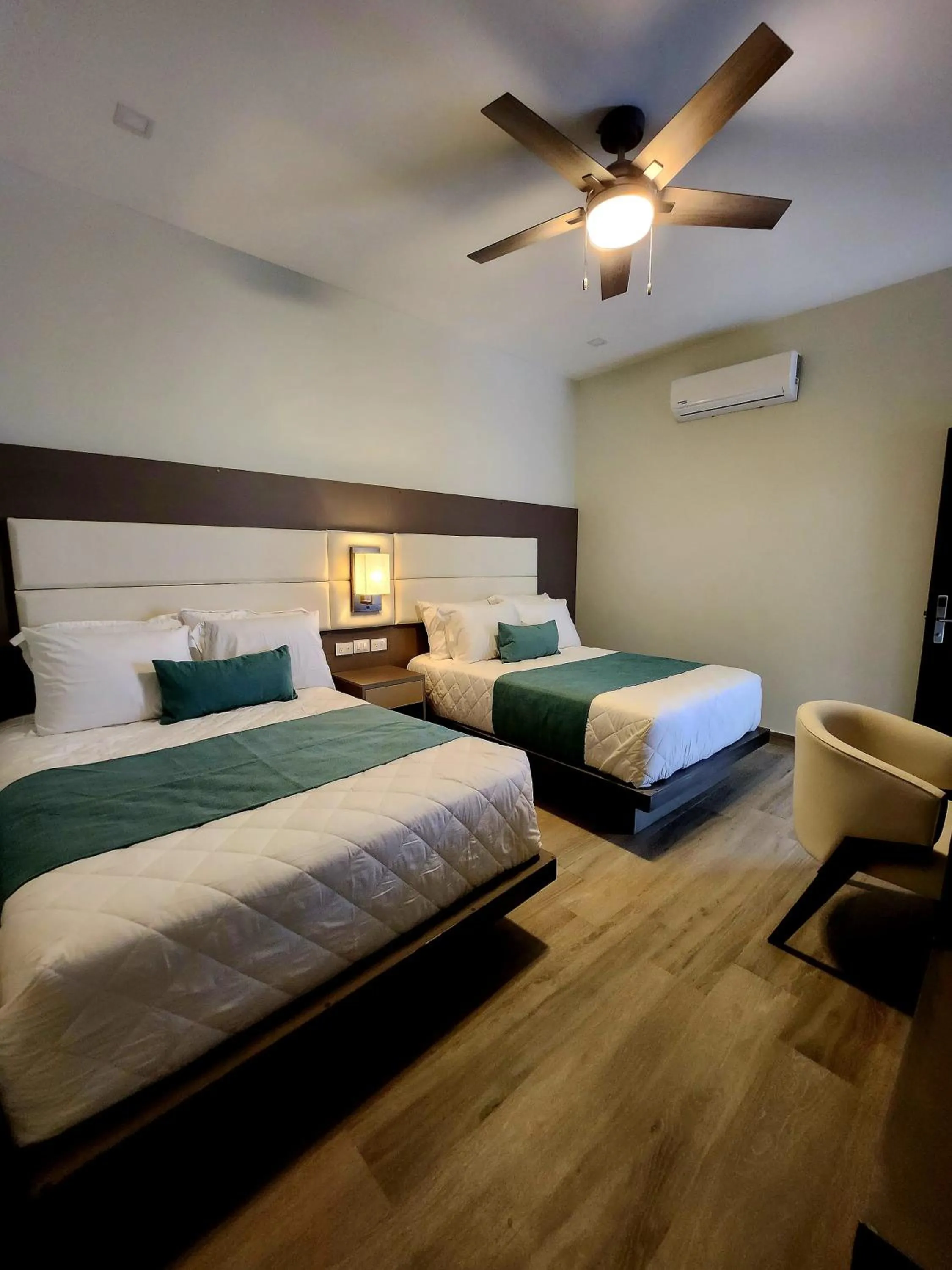 Bedroom, Bed in Hotel Tepeu