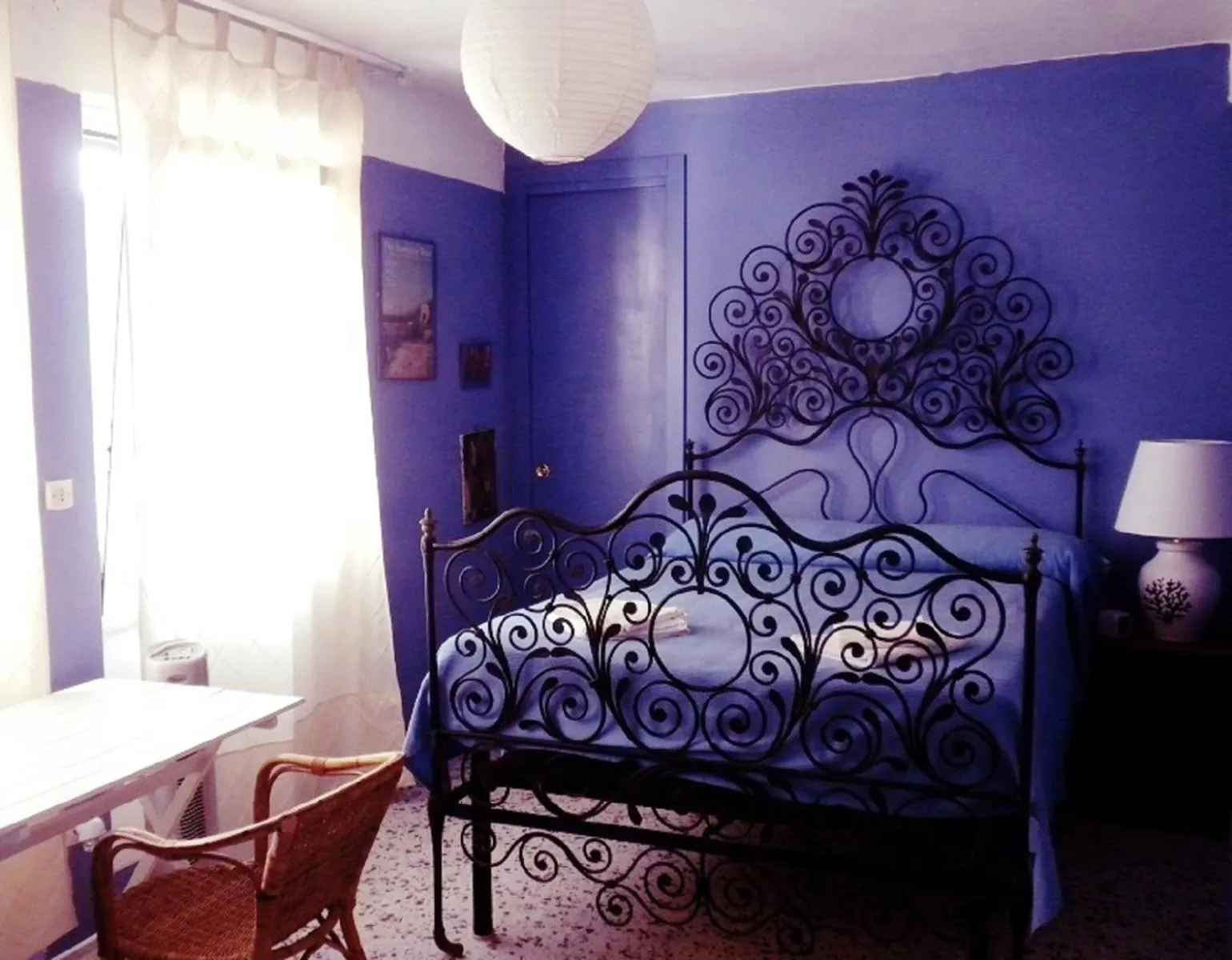 Bed in B&B Domus de Janas Santa Teresa Gallura