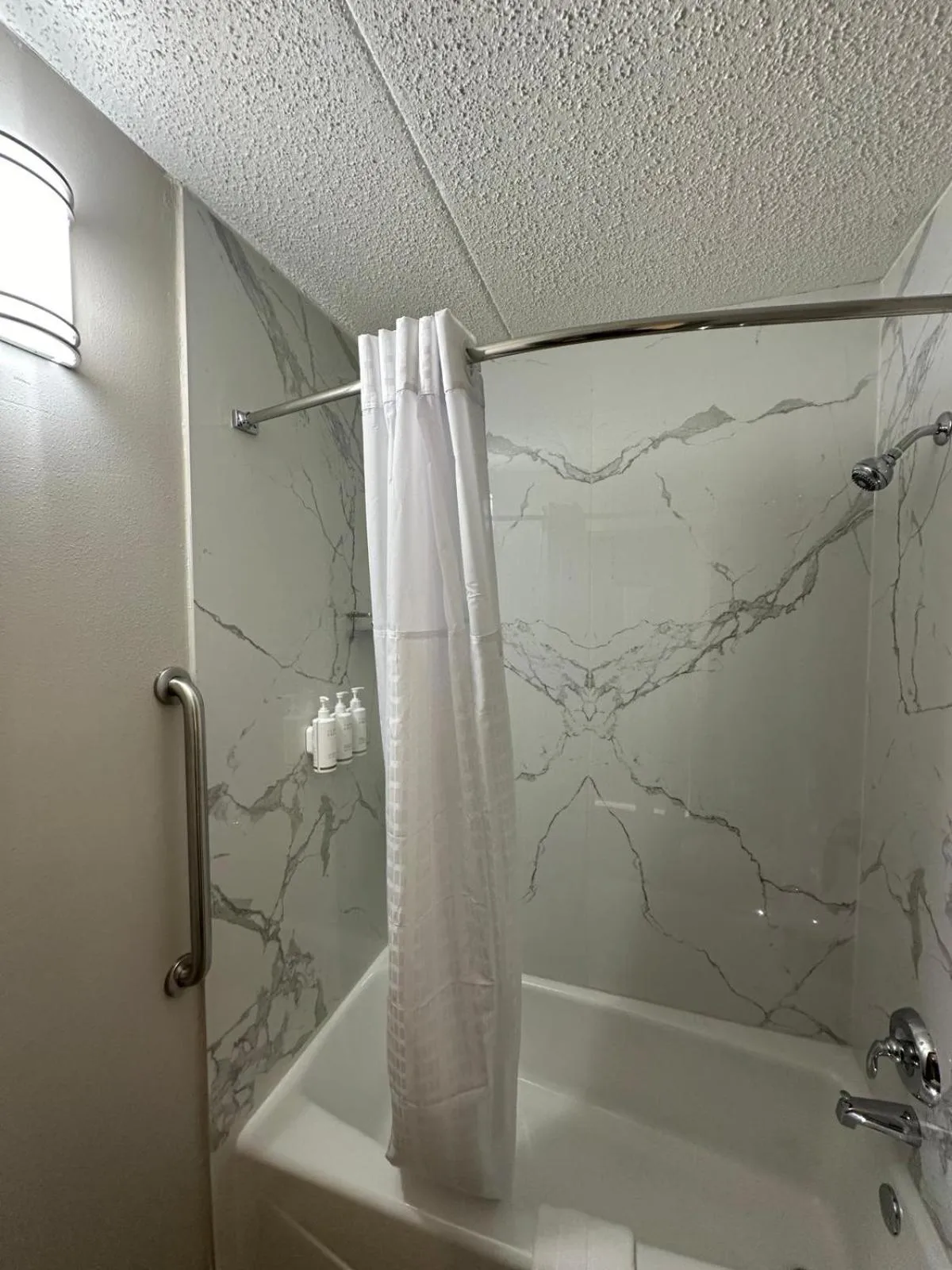Shower in Days Inn by Wyndham Mandan Bismarck Area