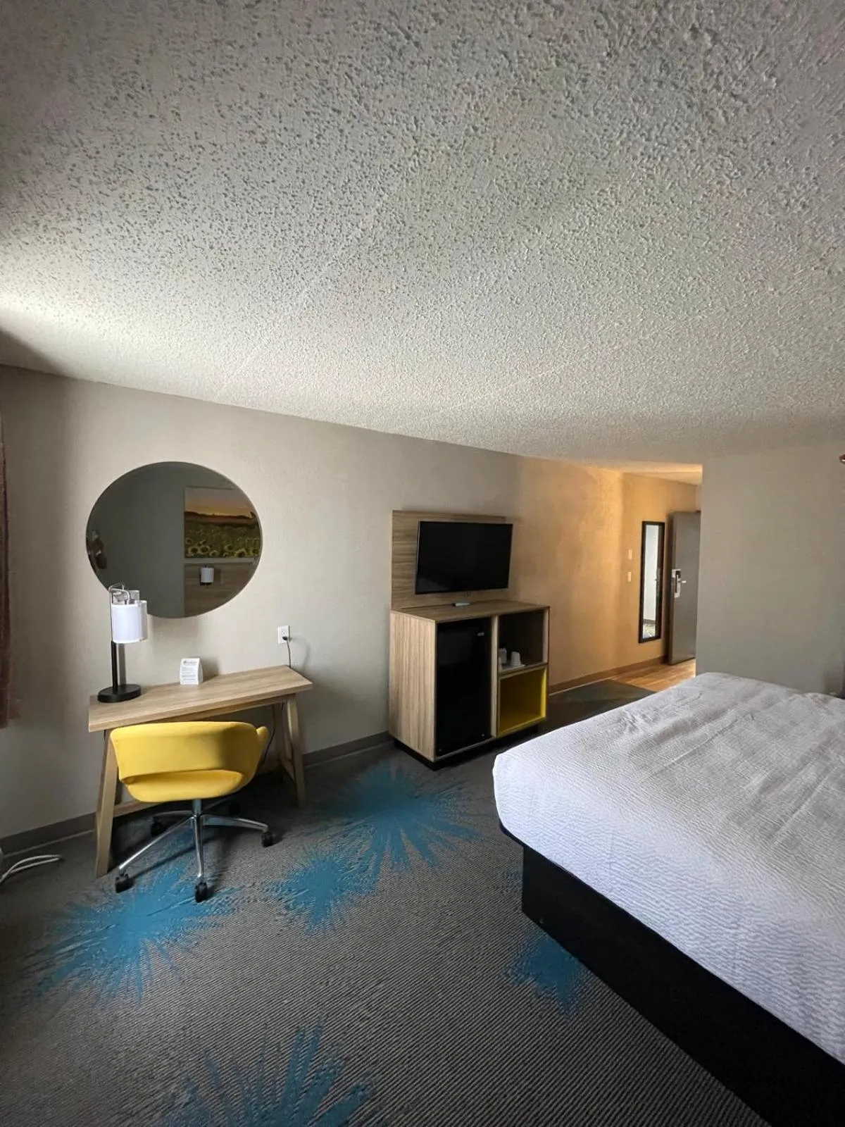 Bed in Days Inn by Wyndham Mandan Bismarck Area