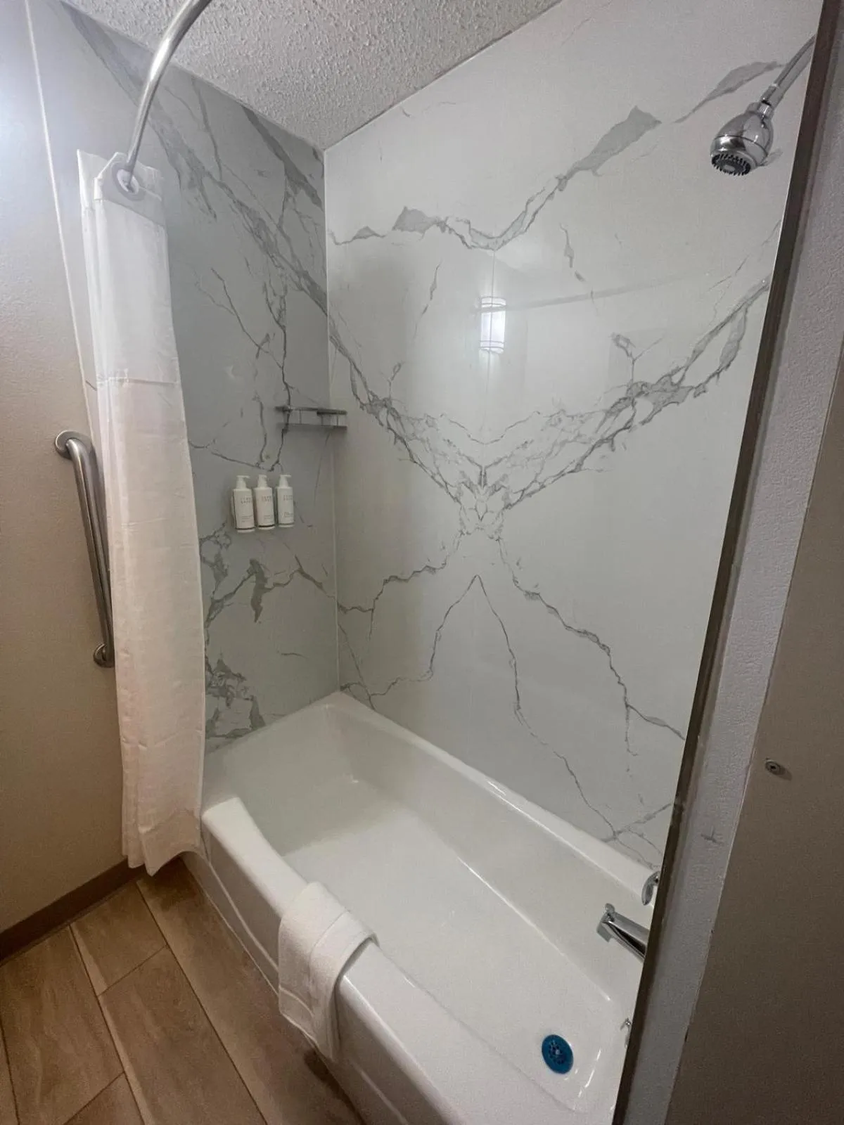 Bathroom in Days Inn by Wyndham Mandan Bismarck Area