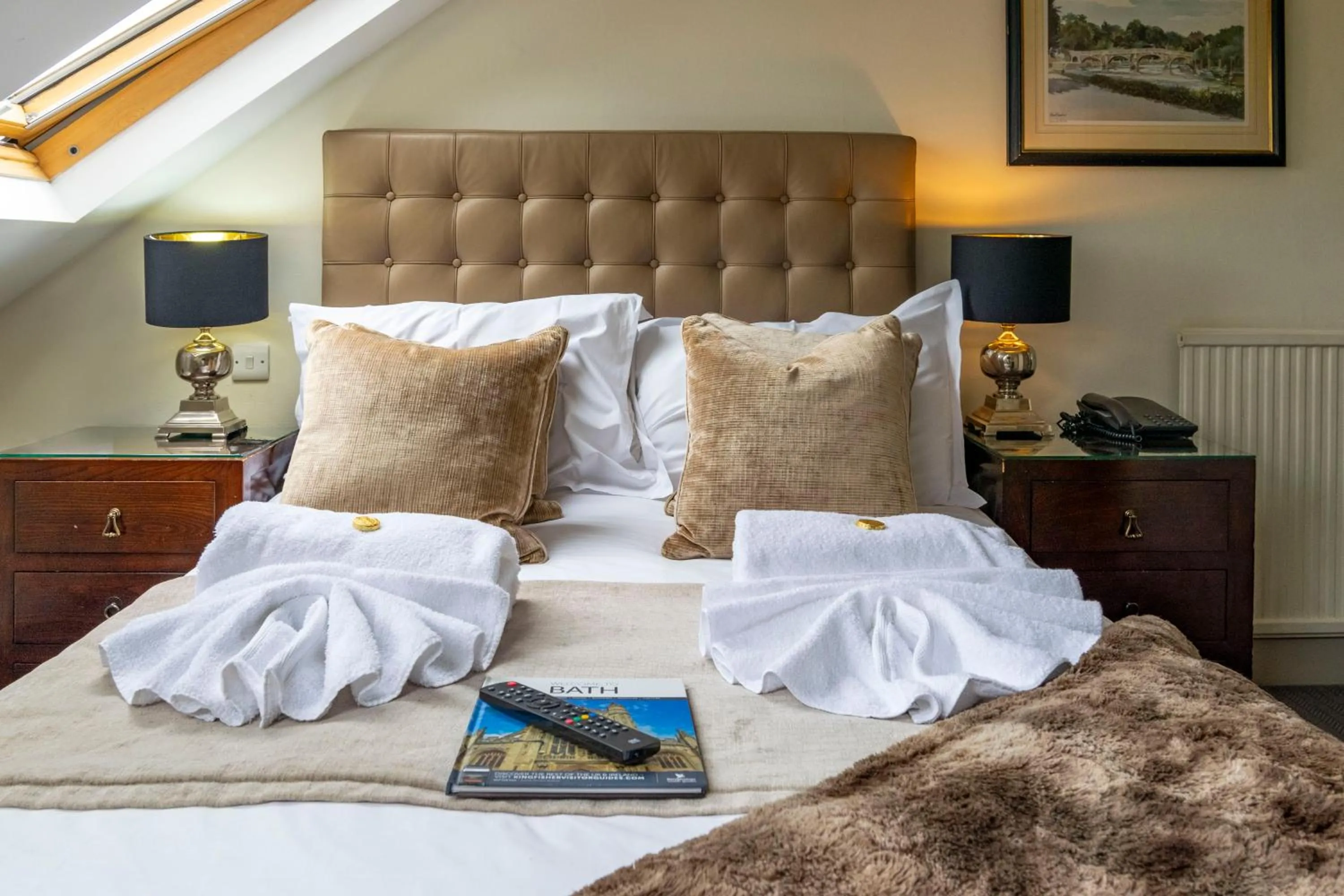 Bed in Dorian House Boutique B&B - Free Parking!