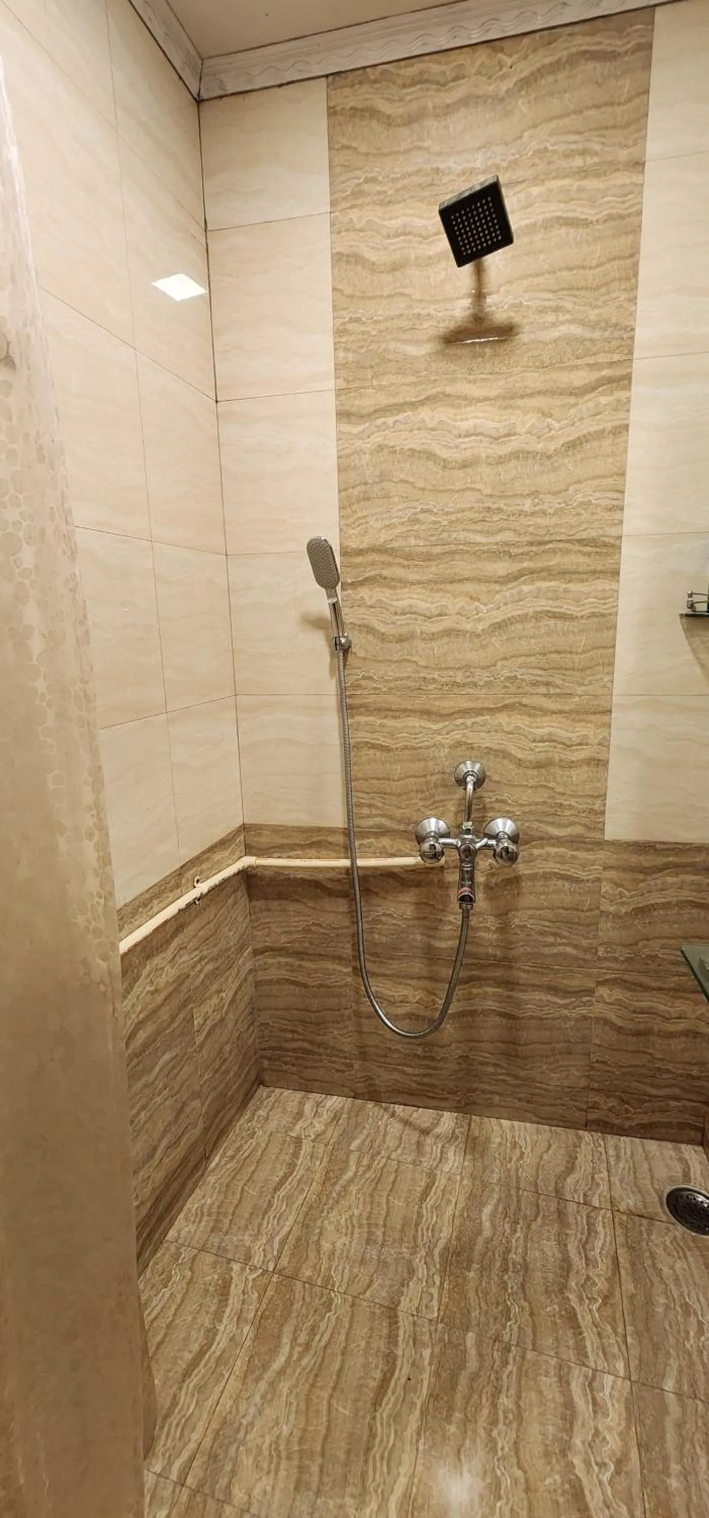 Bathroom in Hammock Hostels - Bandra