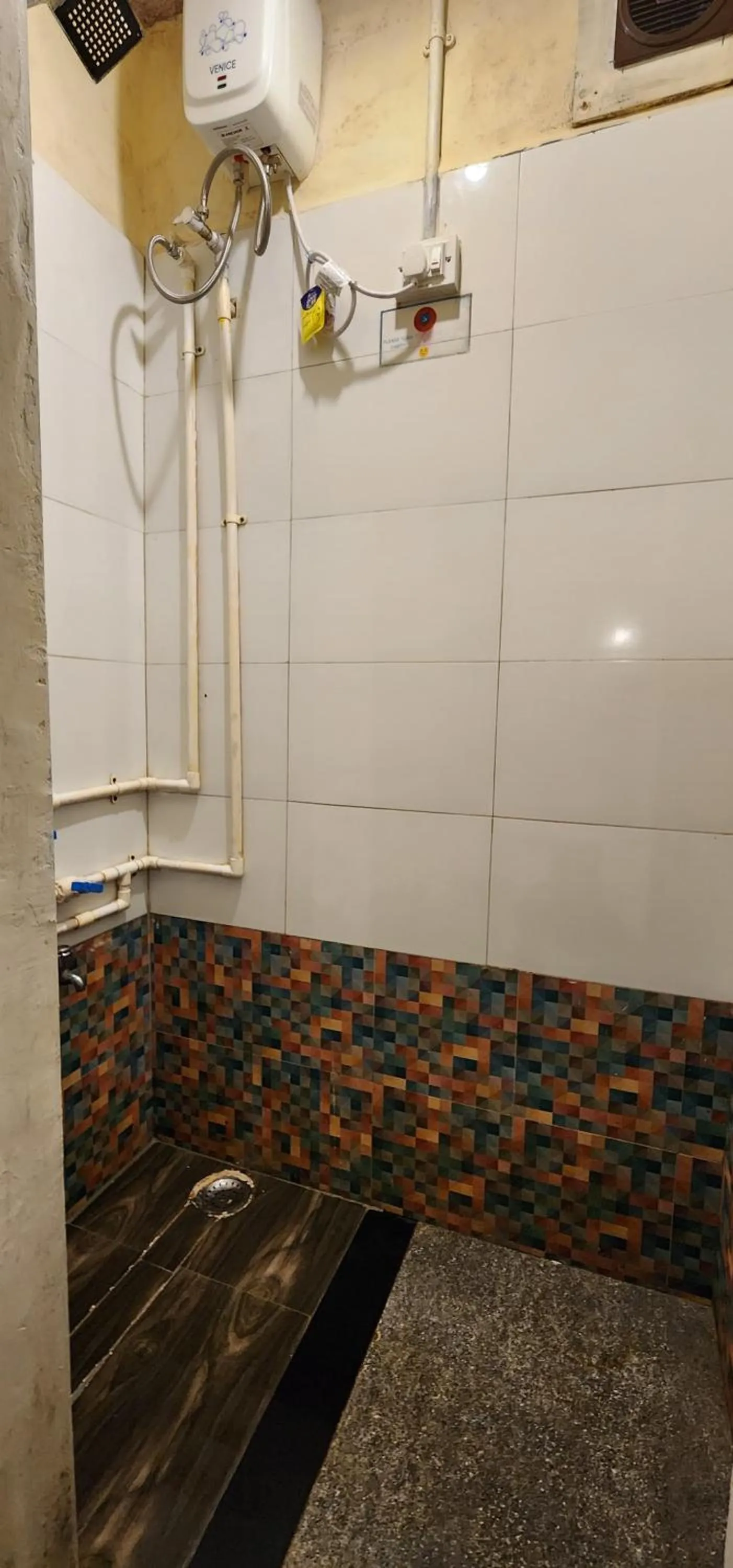 Bathroom in Hammock Hostels - Bandra