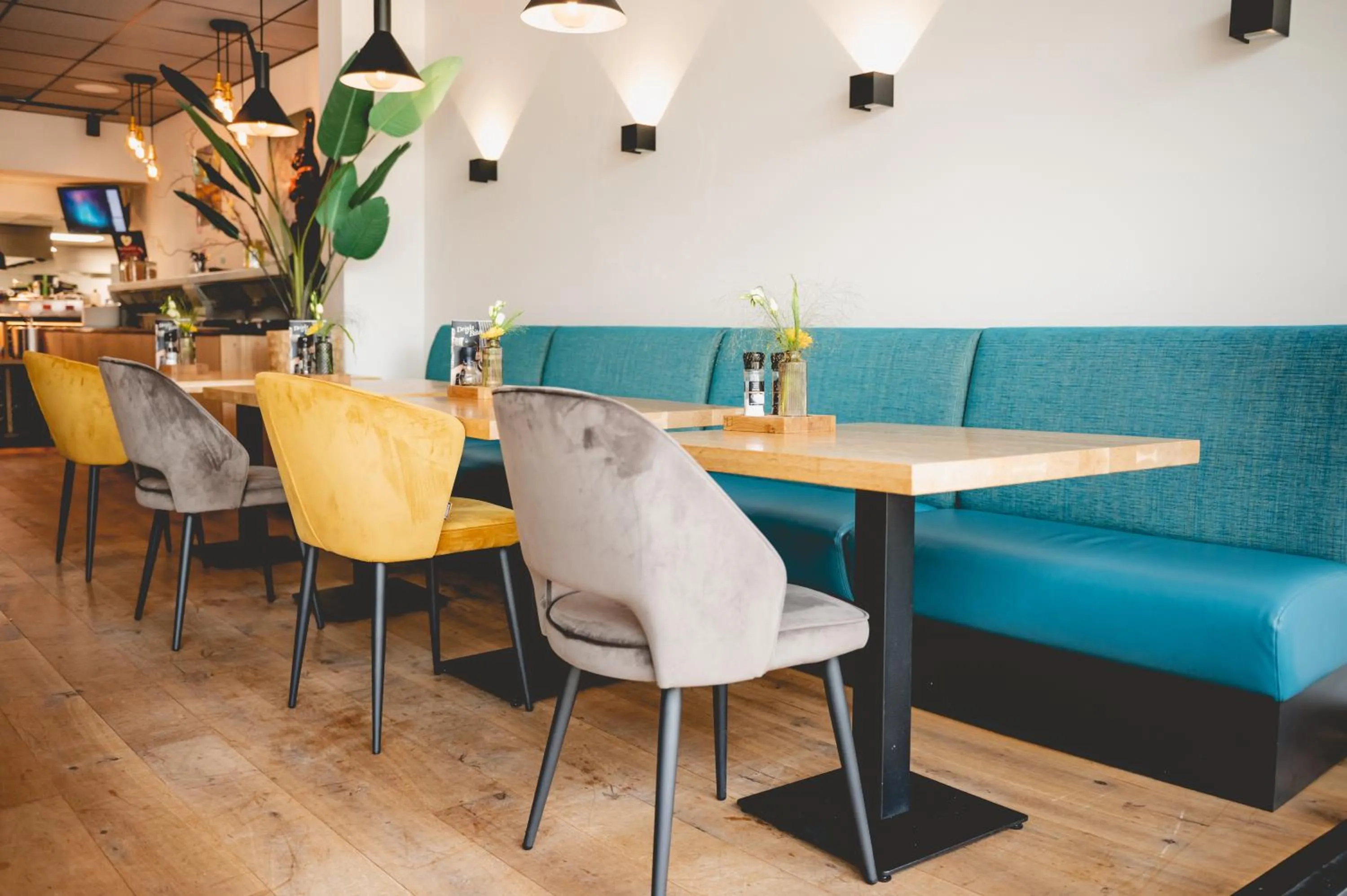 Restaurant/places to eat in City Hotel de Jonge