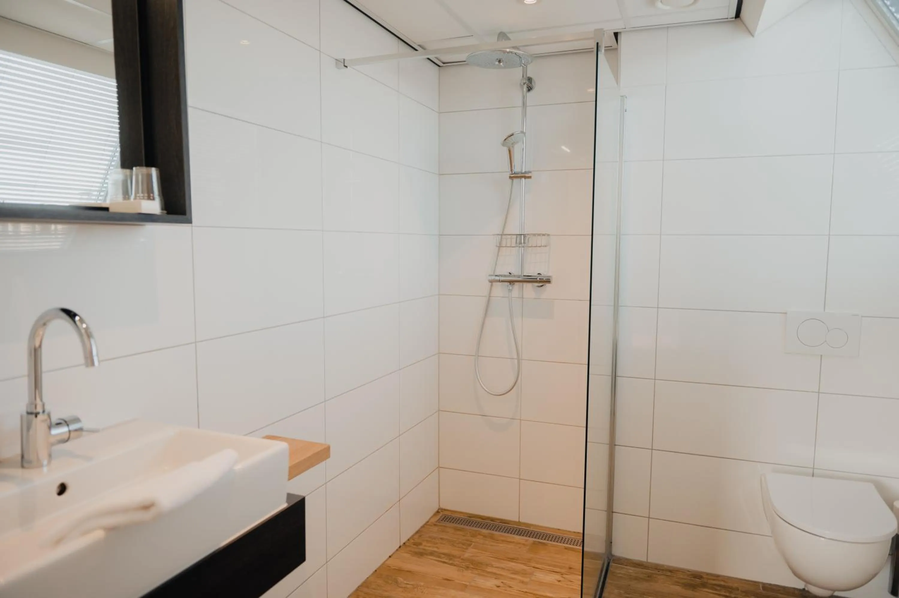 Shower in City Hotel de Jonge