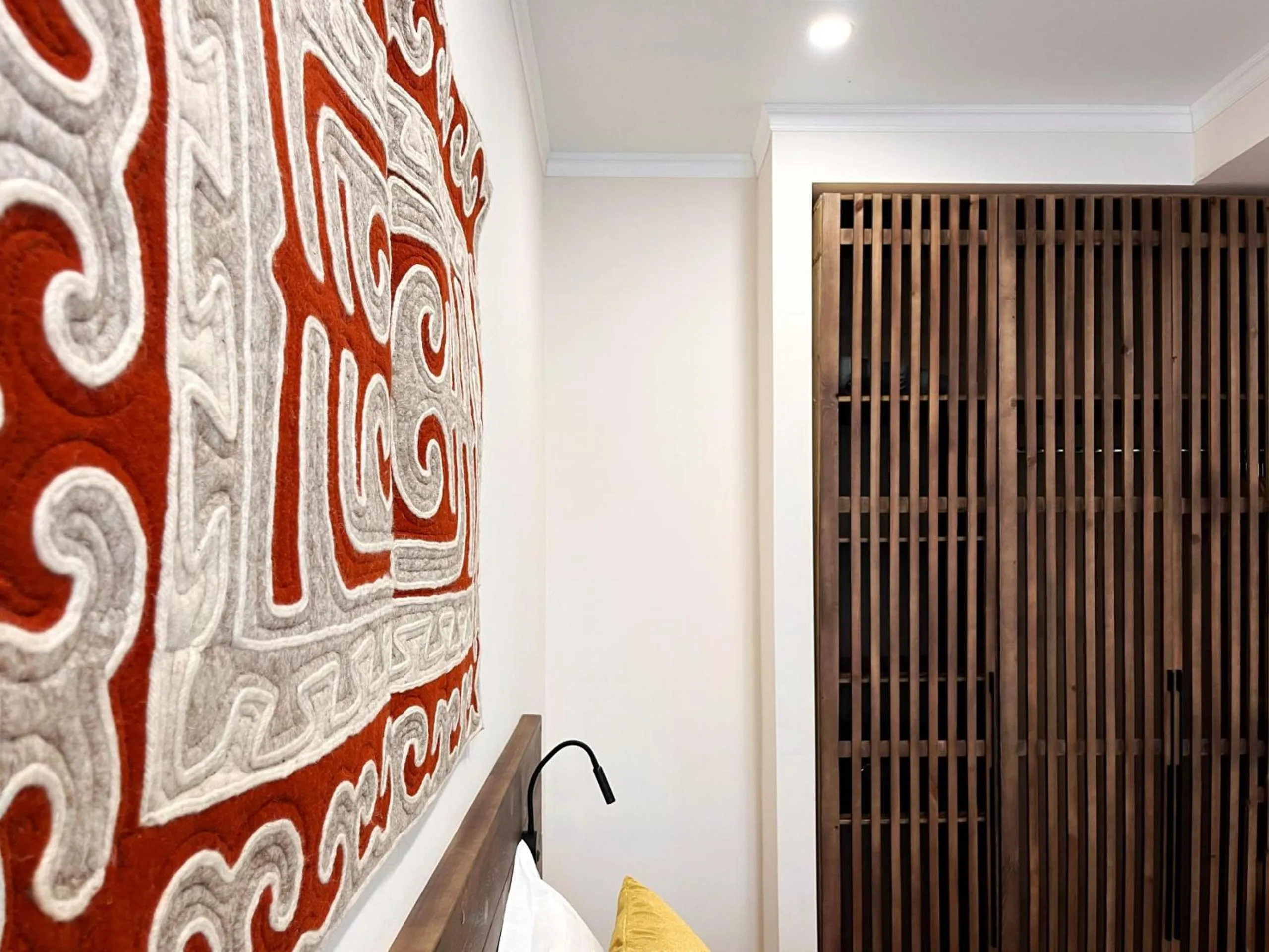 Photo of the whole room in Akjola