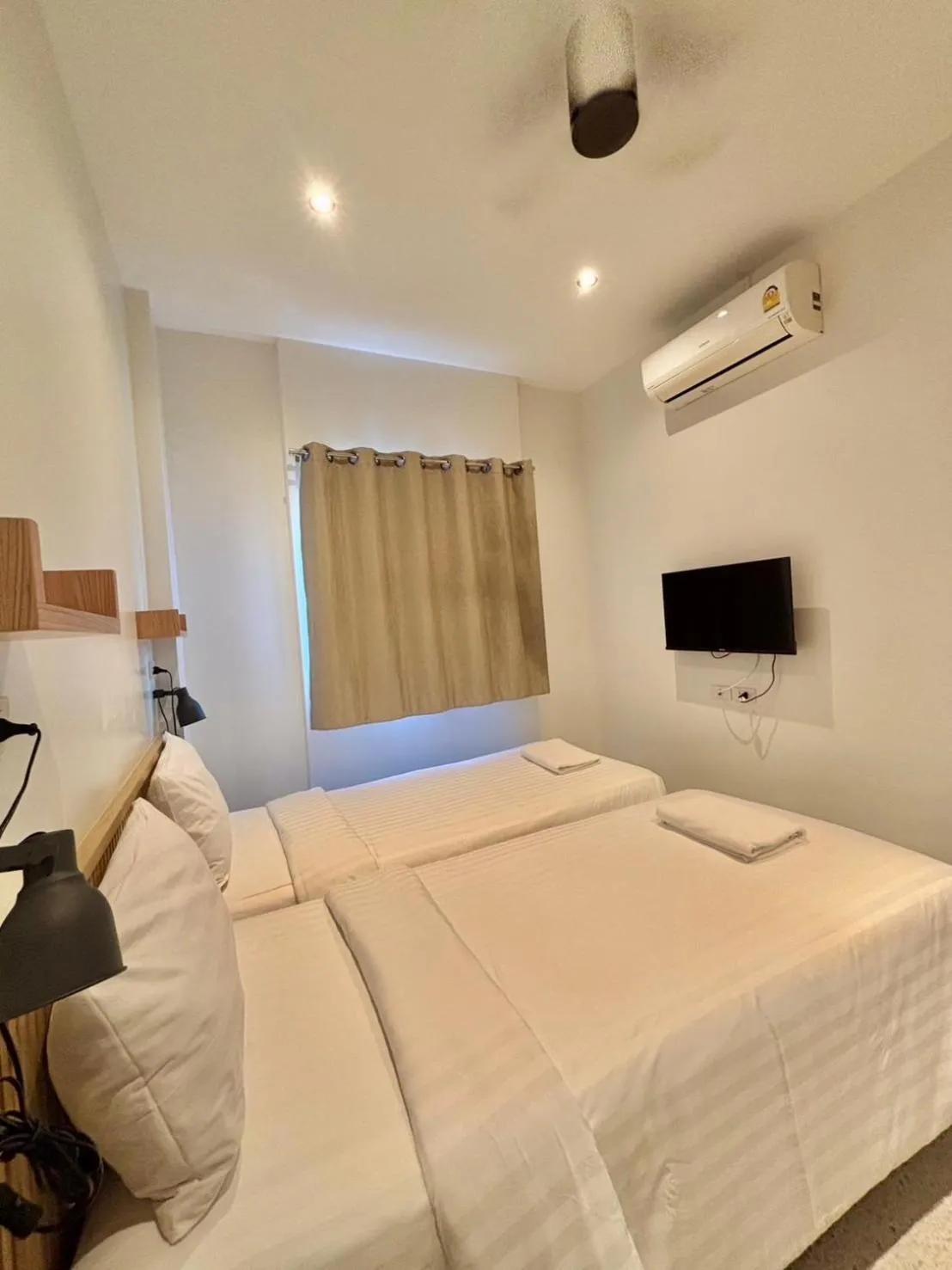 Bed in Calamint Residence Hotel ( คาลามิ้นท์)