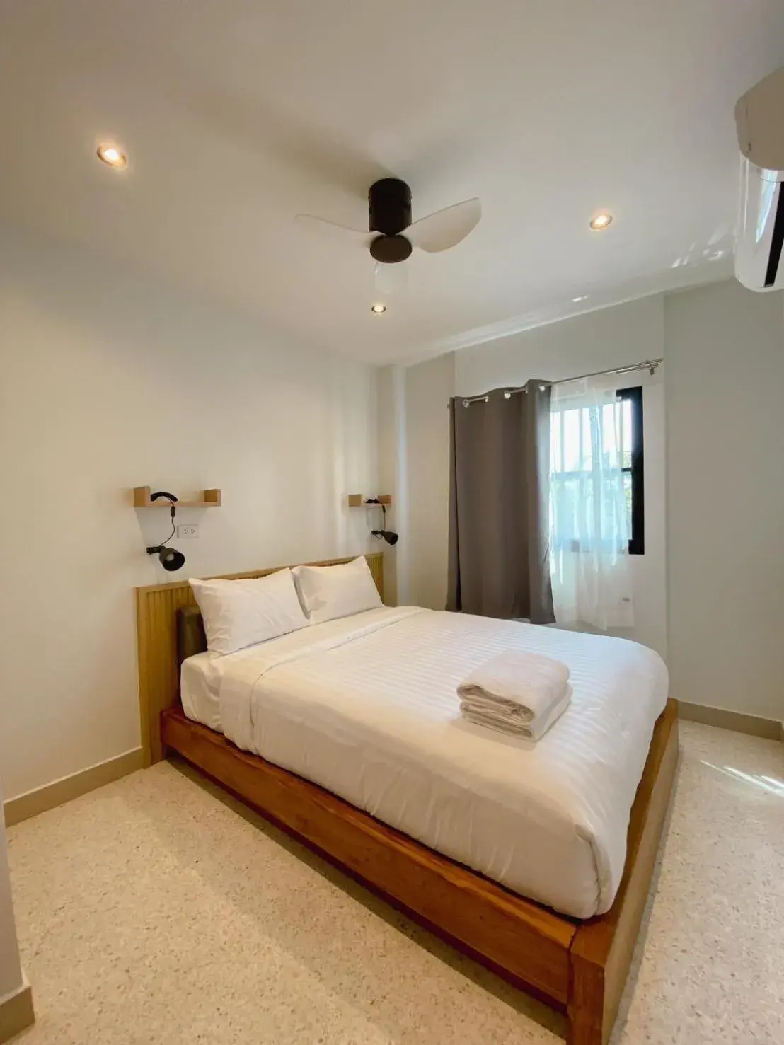 Bed in Calamint Residence Hotel ( คาลามิ้นท์) Bed in Calamint Residence Hotel ( คาลามิ้นท์)