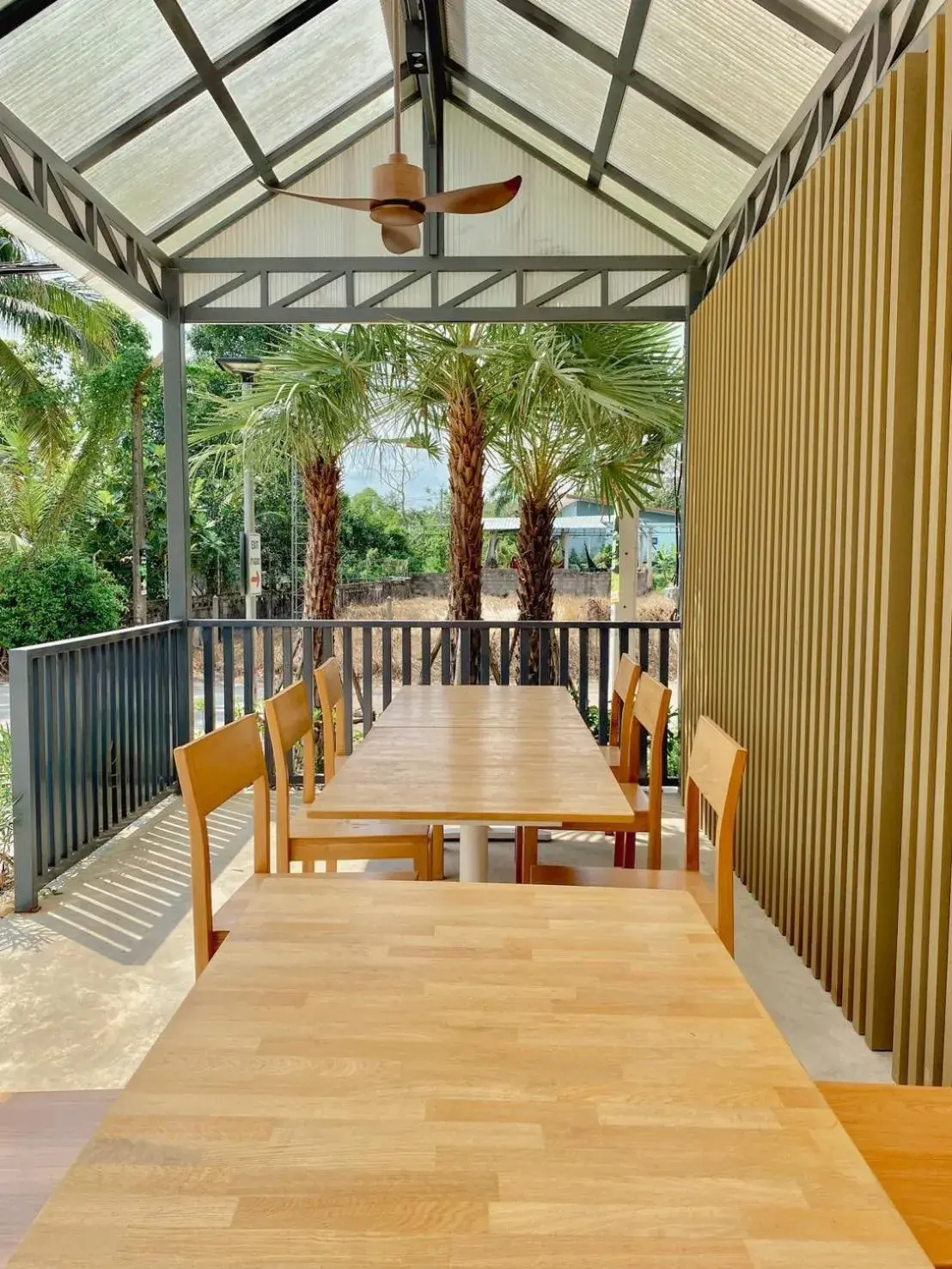 Restaurant/places to eat in Calamint Residence Hotel ( คาลามิ้นท์) Restaurant/places to eat in Calamint Residence Hotel ( คาลามิ้นท์)