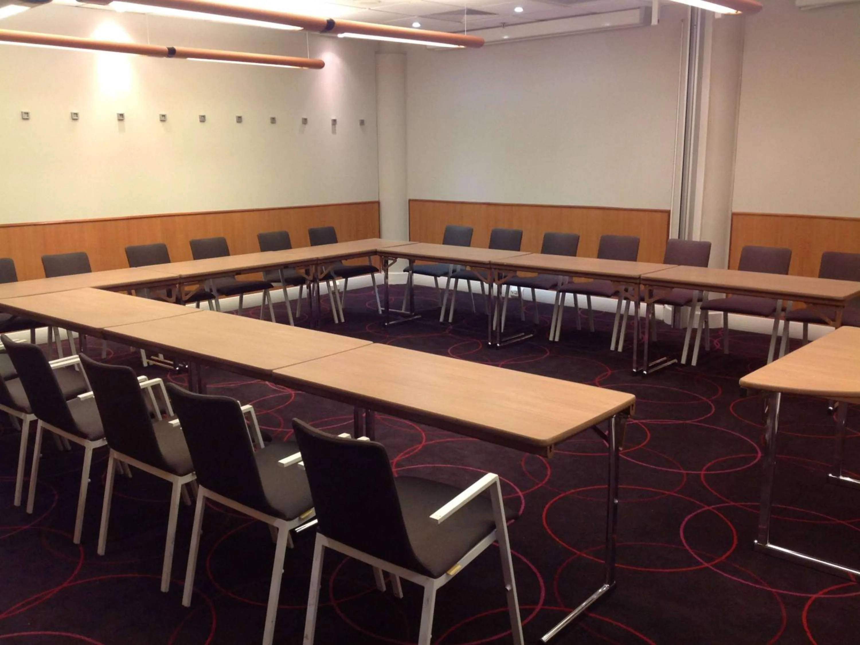 Meeting/conference room in Novotel London Heathrow Airport M4 Jct. 4