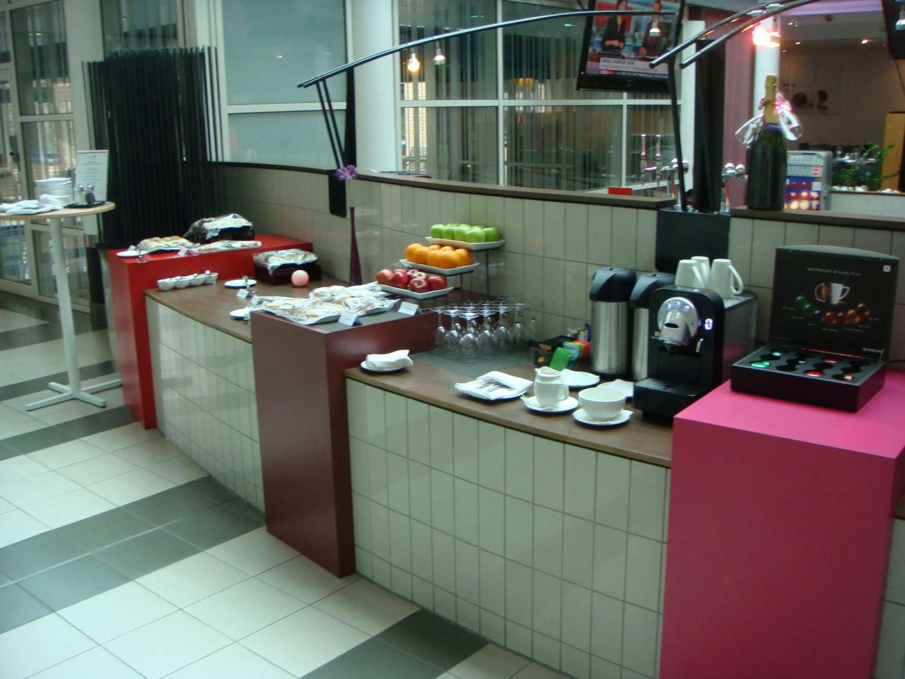 Meeting/conference room in Novotel London Heathrow Airport M4 Jct. 4