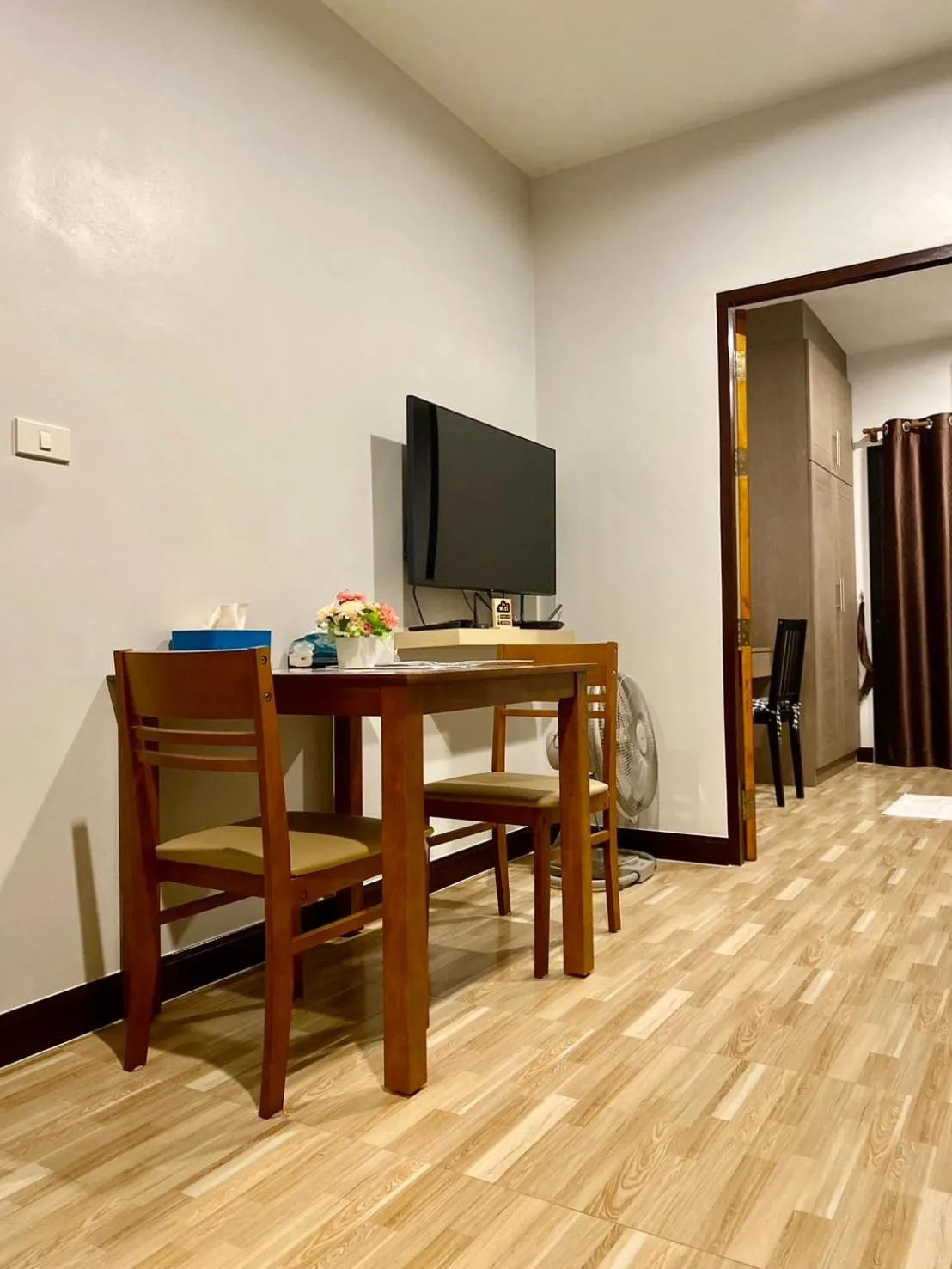 Dining area in Hm House Patong
