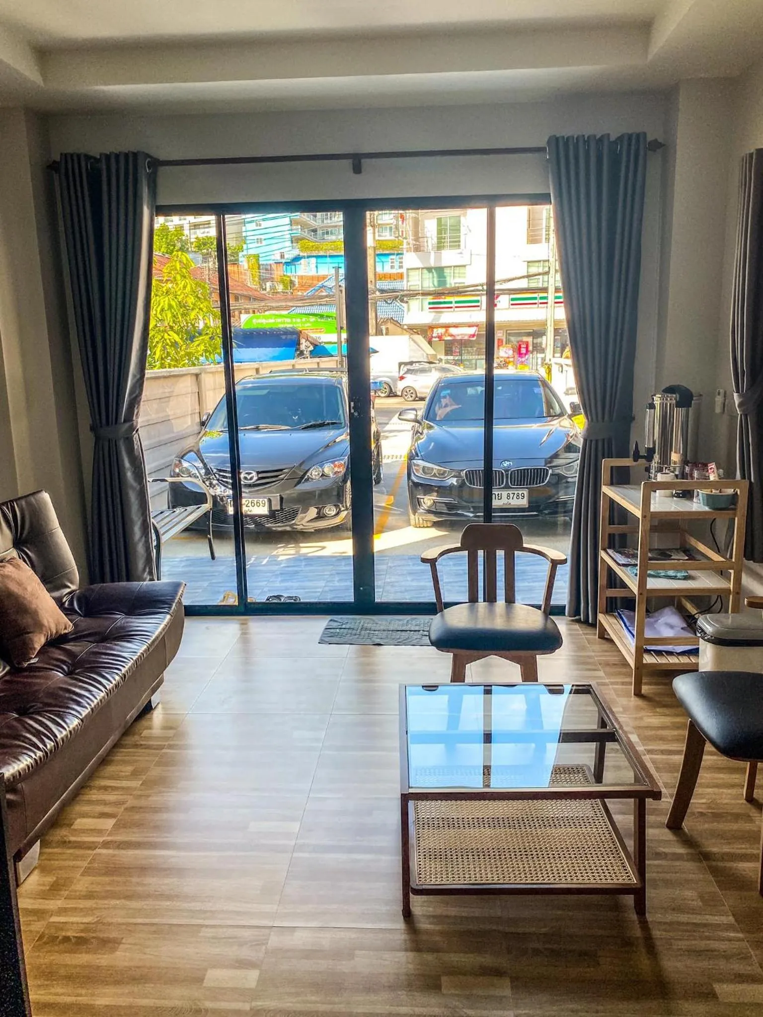 Communal lounge/ TV room in Hm House Patong
