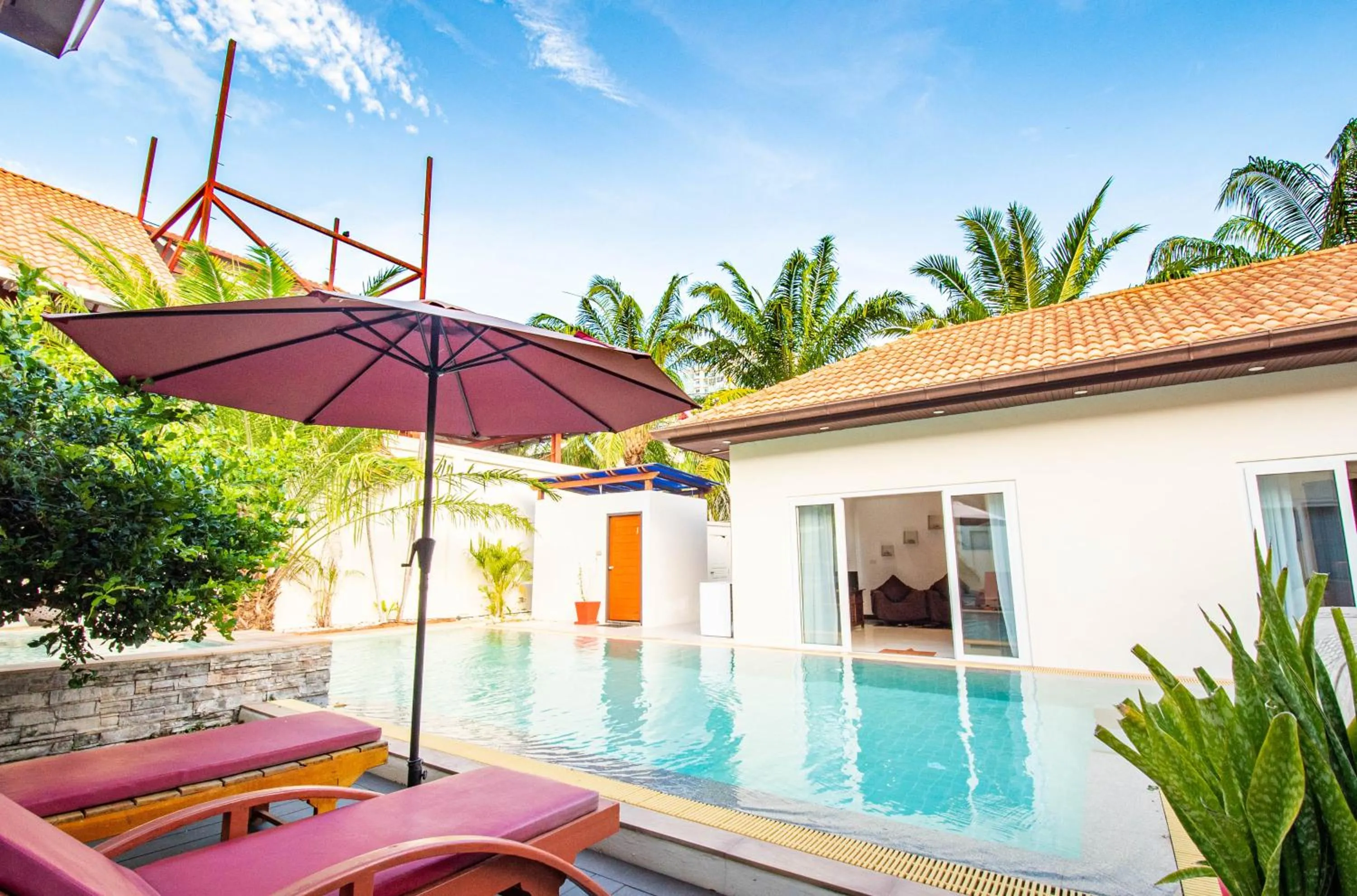 Seaside Villa 2 Pools,beach@50m