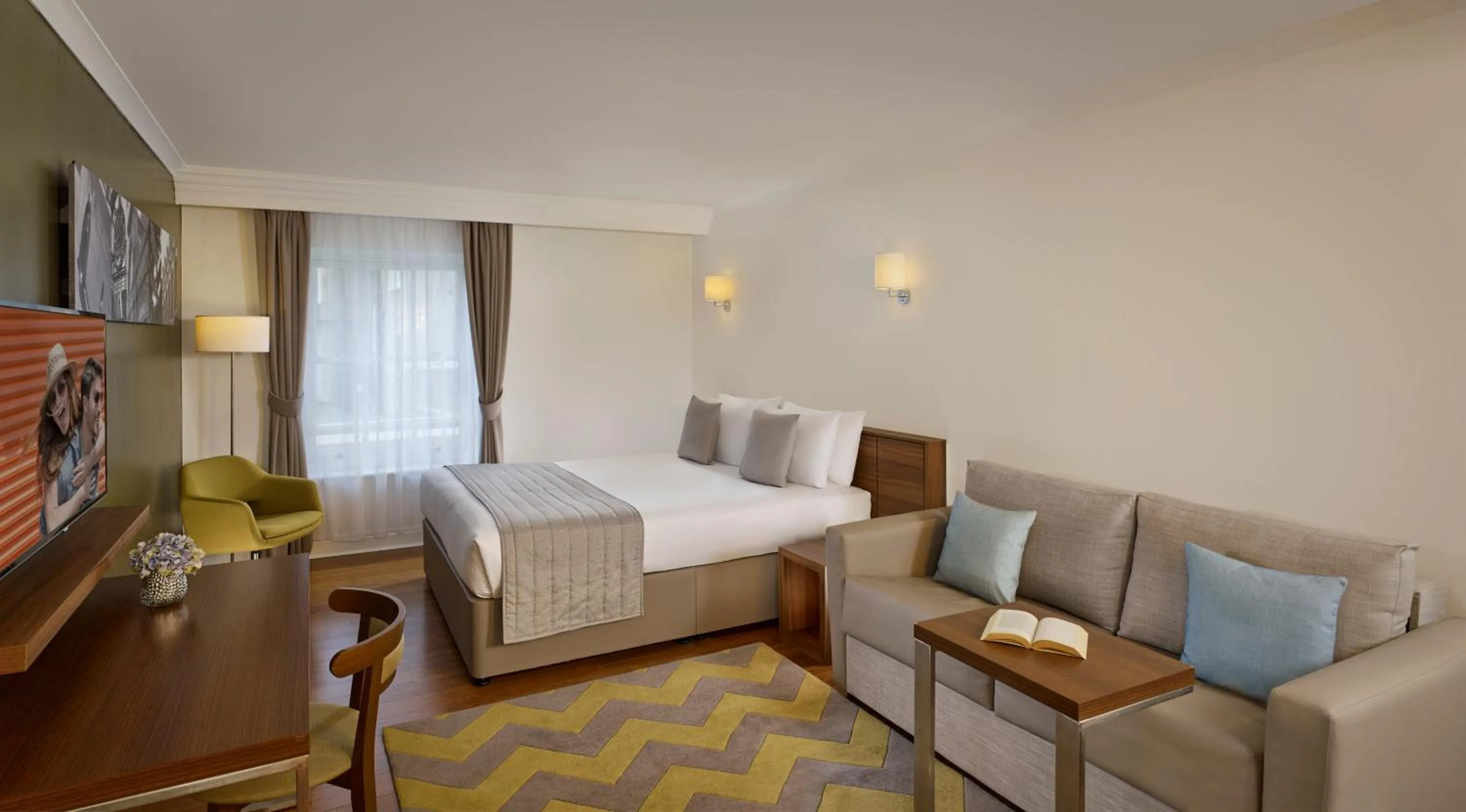 Bedroom, Bed in Citadines South Kensington London