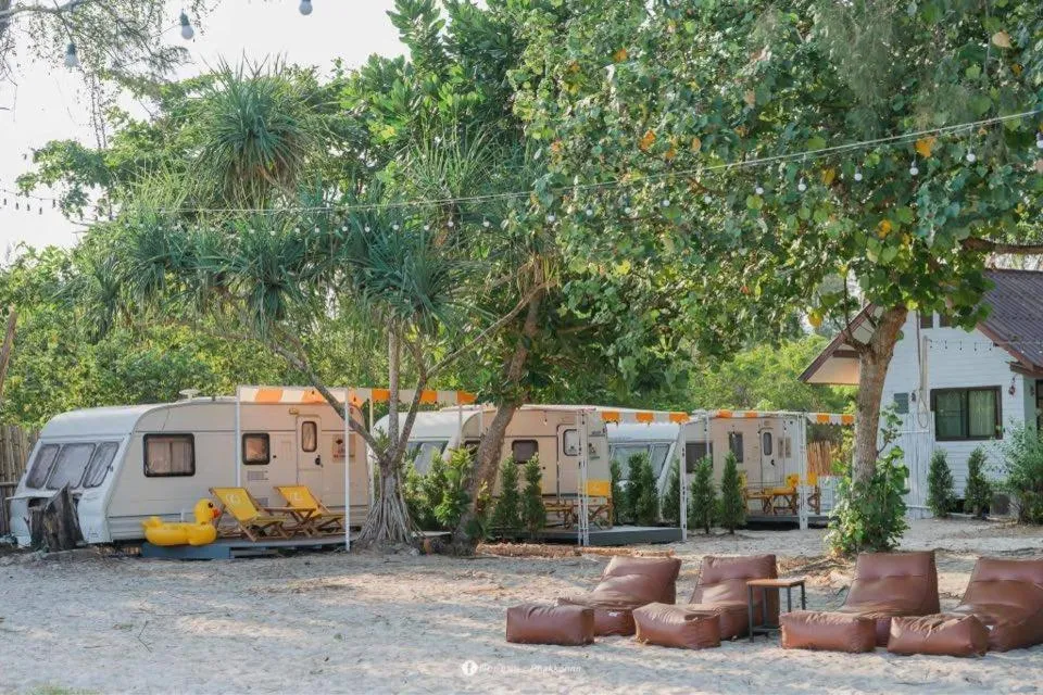 Day in Long Beach Club Krabi