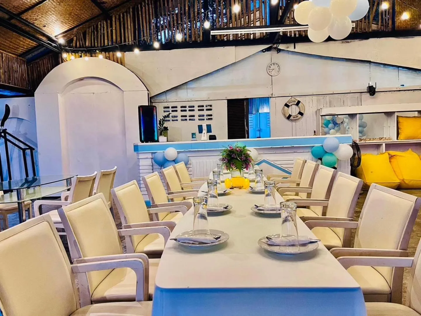 Restaurant/places to eat in Long Beach Club Krabi