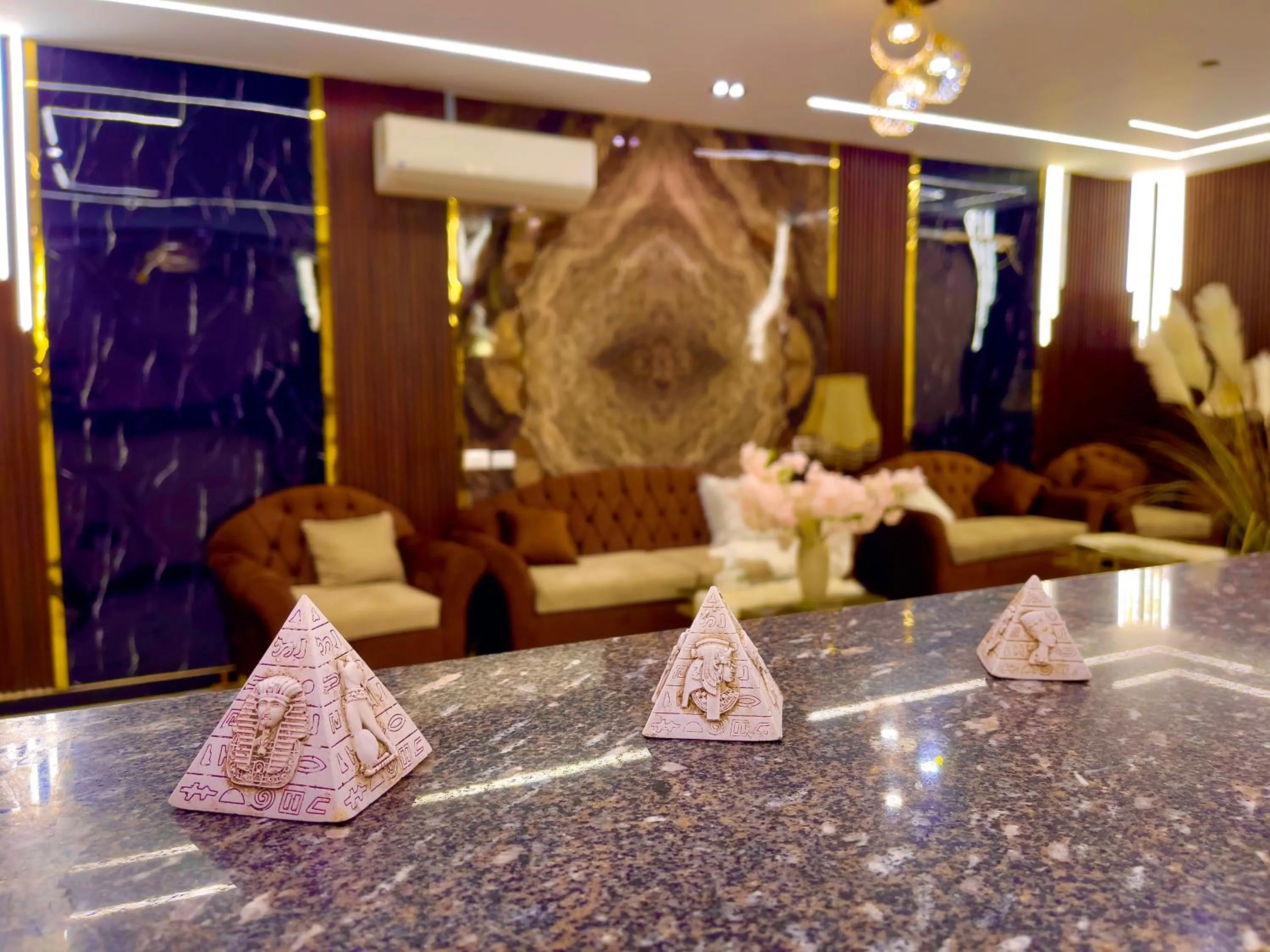 Lobby or reception in NEMES Pyramids View INN