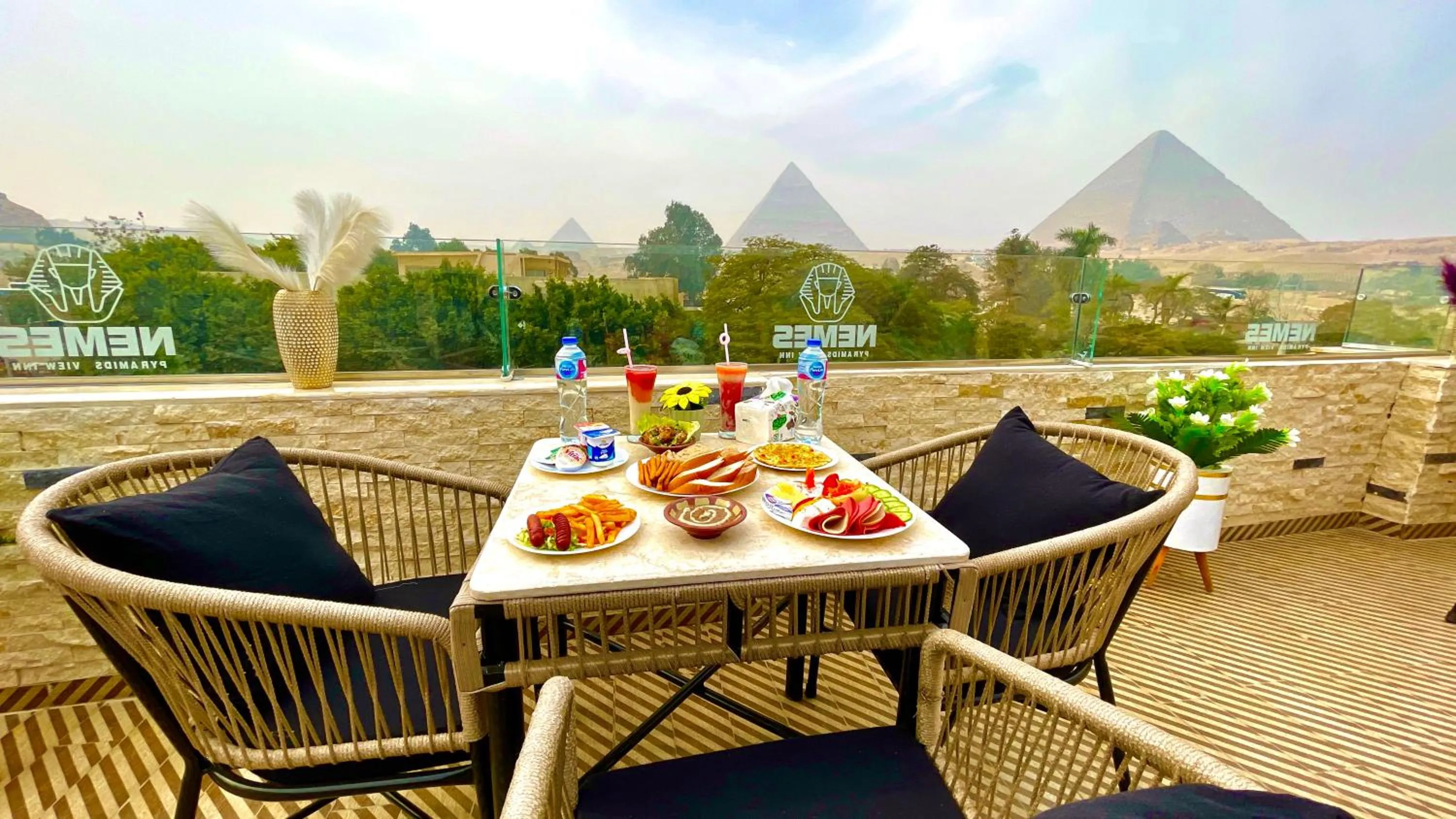 Breakfast in NEMES Pyramids View INN