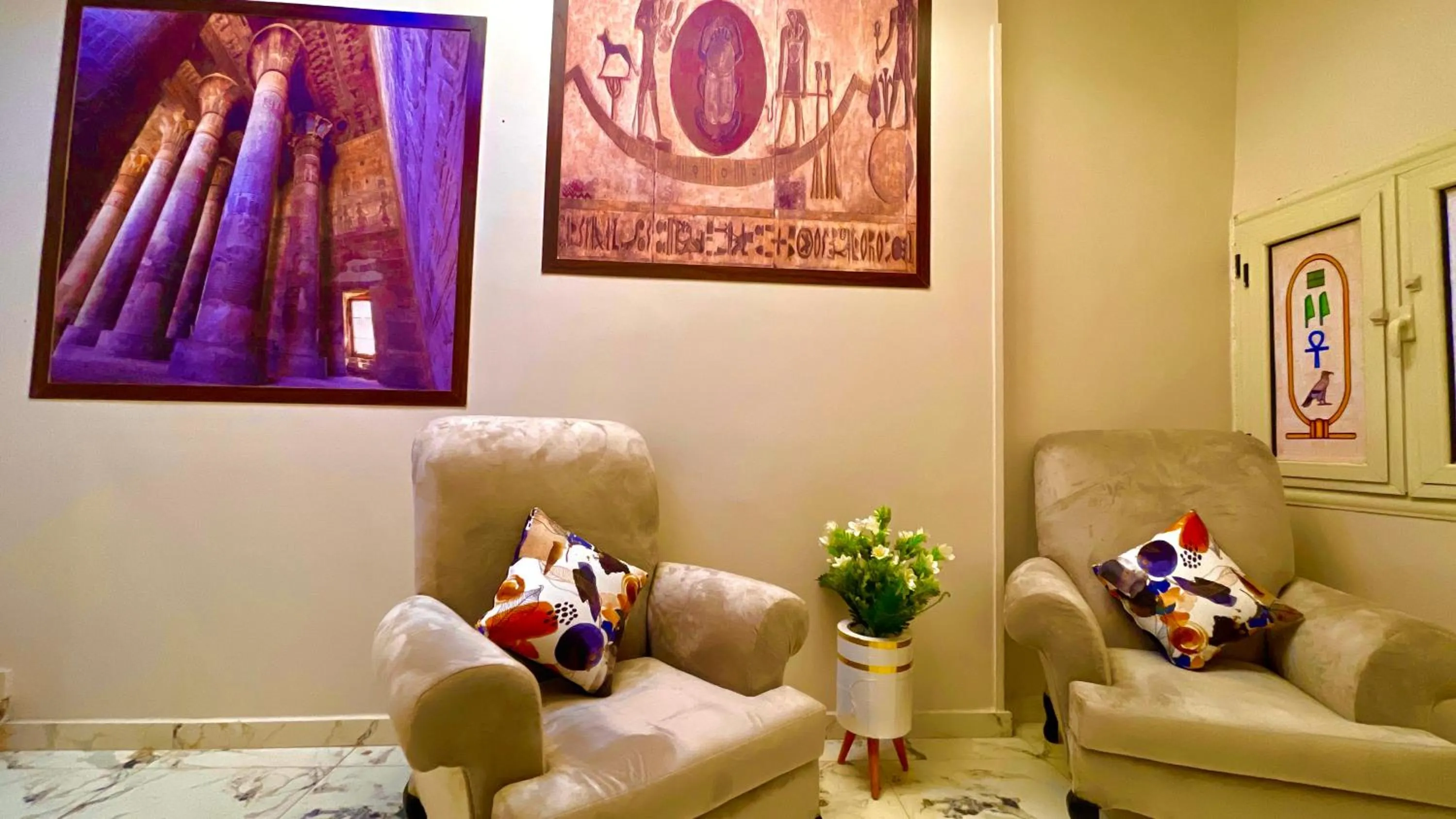 Seating area in NEMES Pyramids View INN