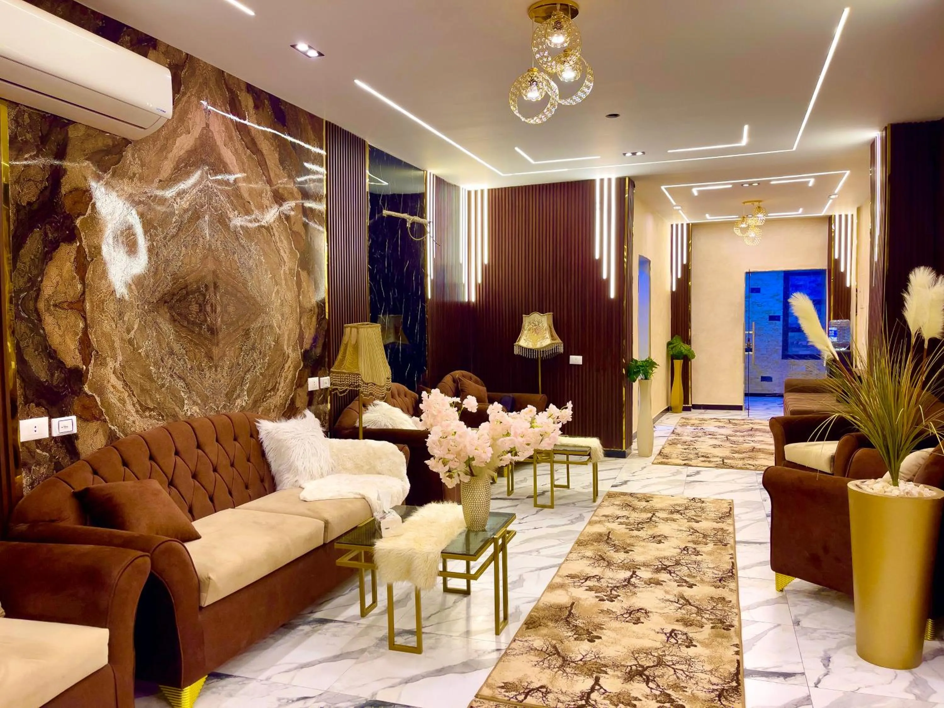 Lobby or reception in NEMES Pyramids View INN