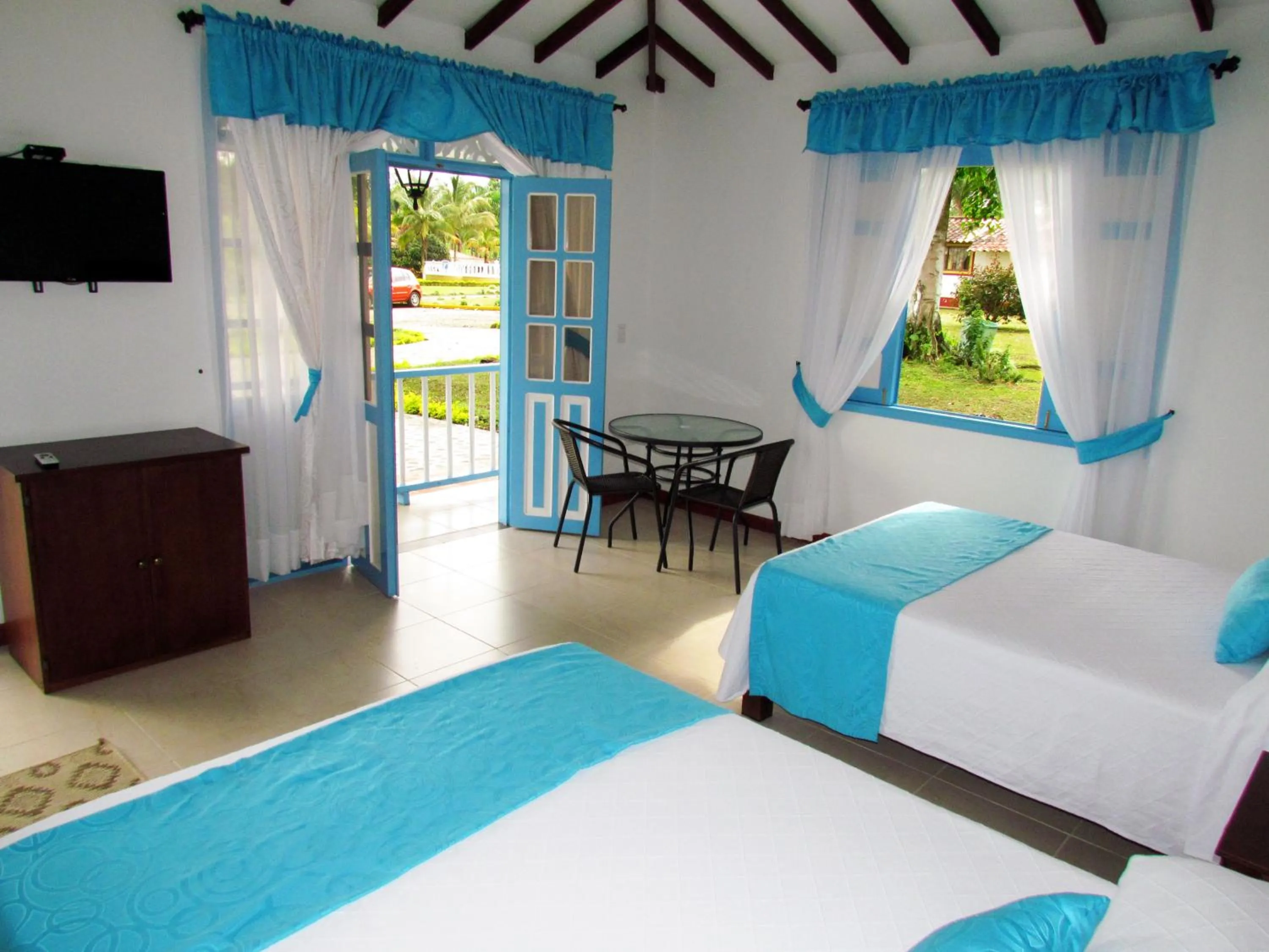 Quadruple Room in Hotel Campestre Pueblo Bello