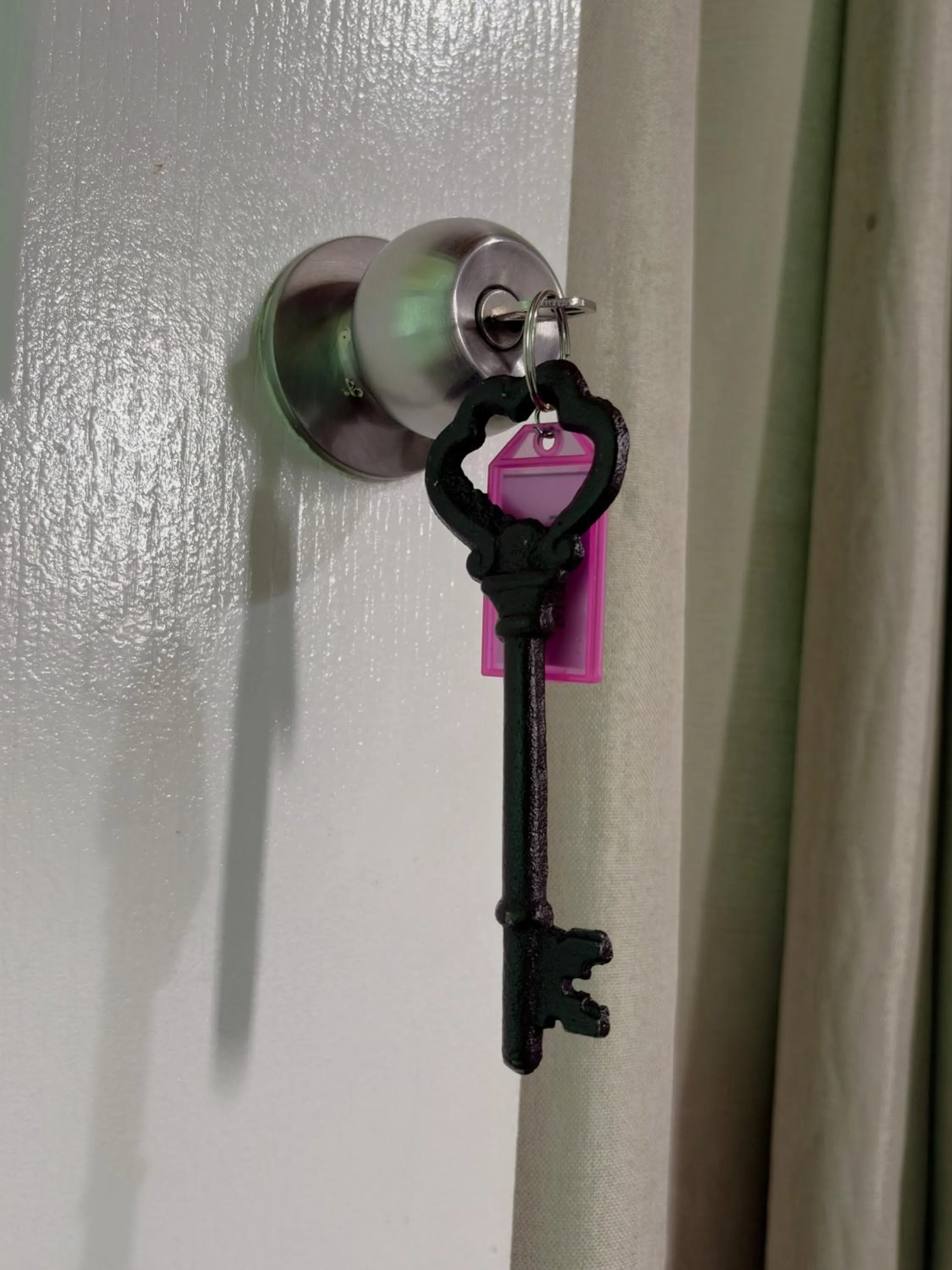 Decorative detail in Serenity Lodge