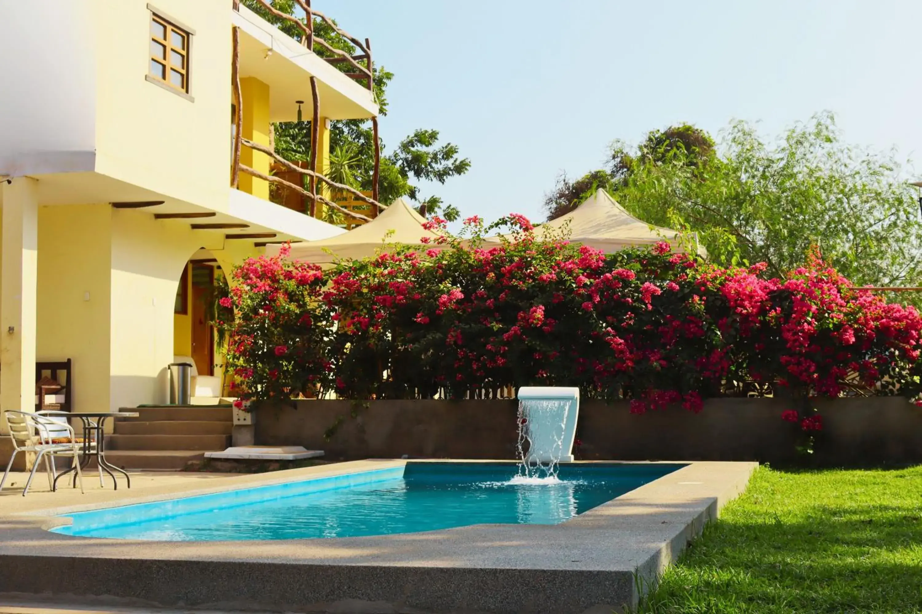 Swimming pool in Serenity Lodge Swimming pool in Serenity Lodge