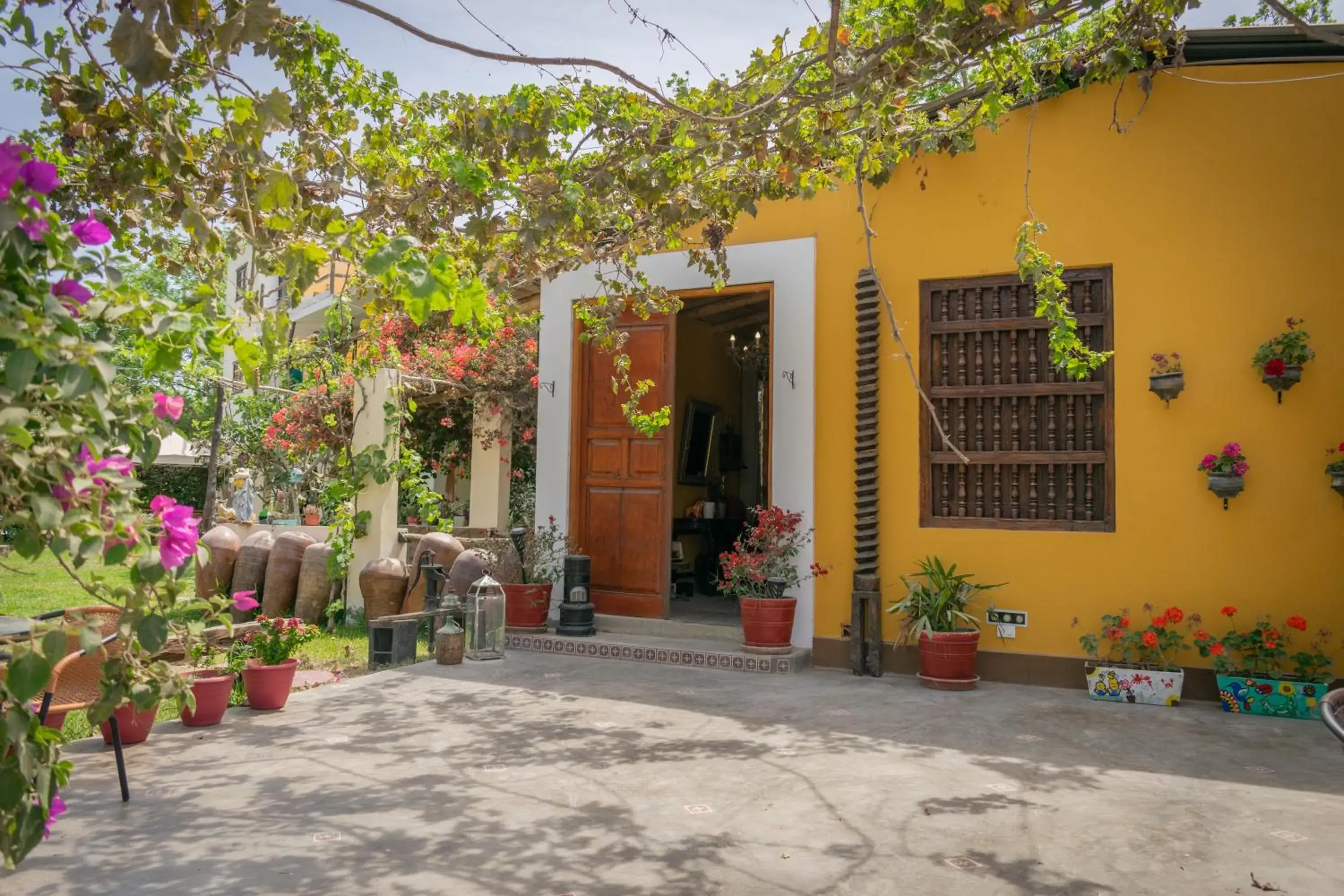 Property building in Serenity Lodge Property building in Serenity Lodge