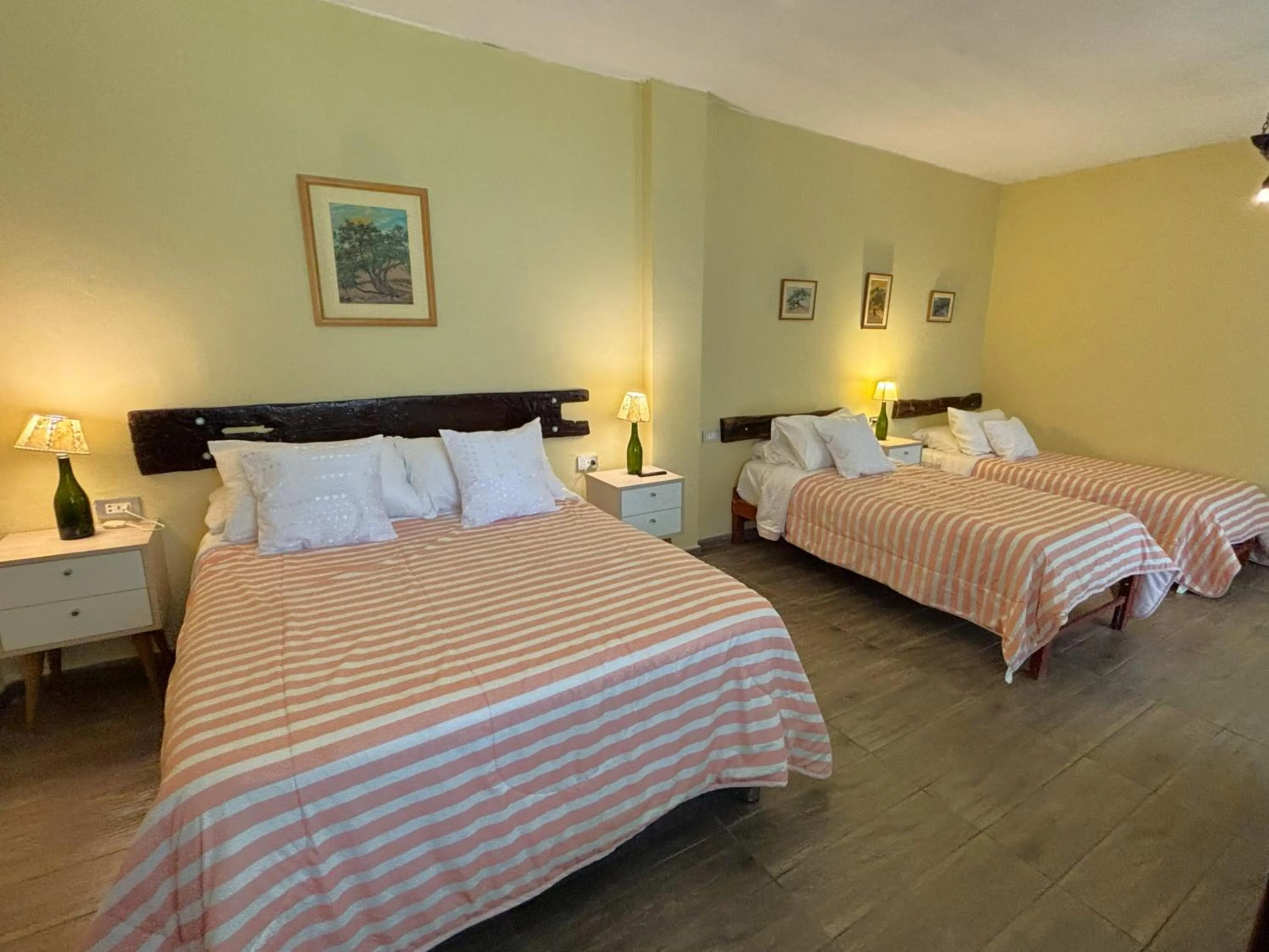 Photo of the whole room, Bed in Serenity Lodge