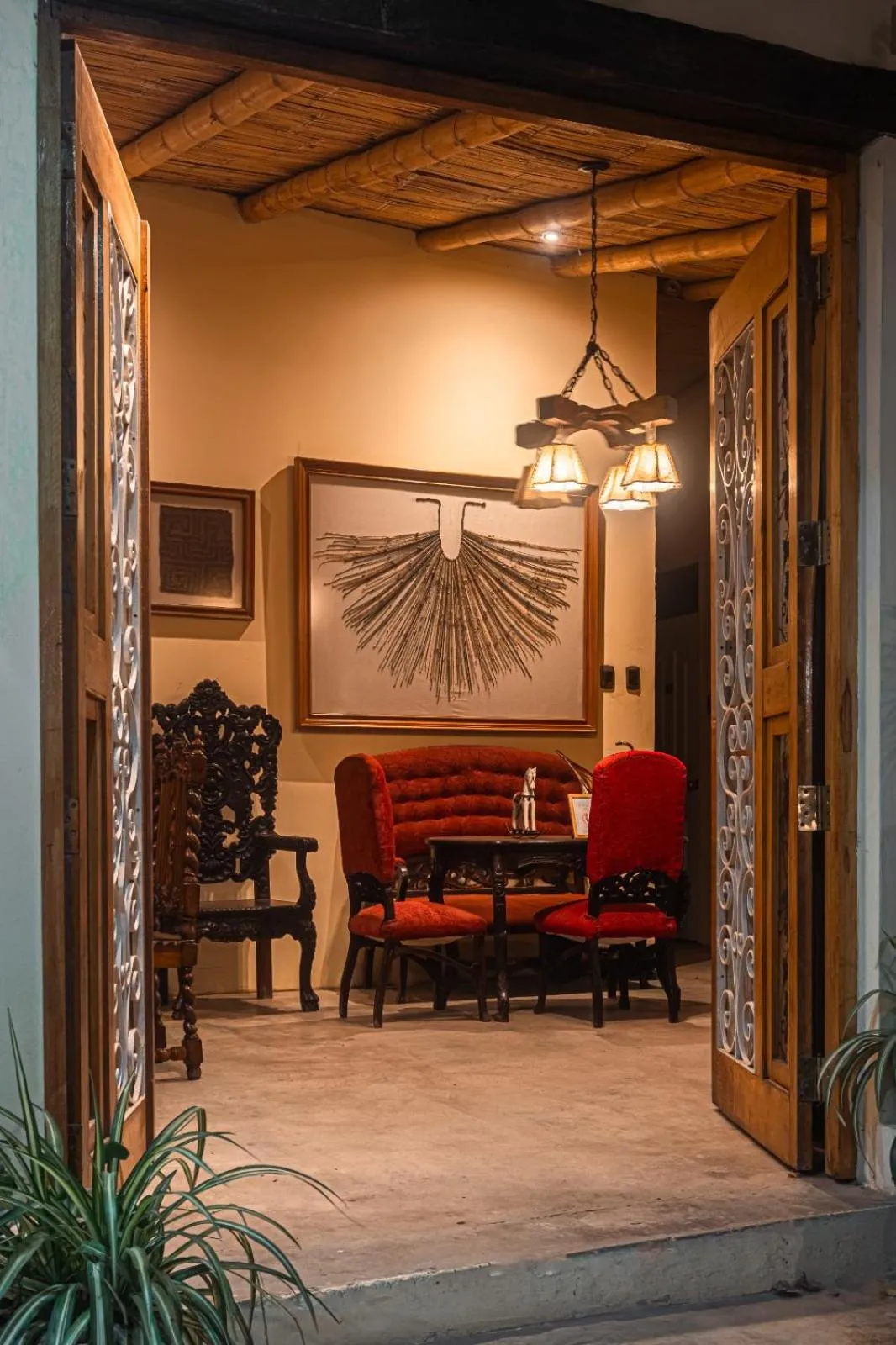 Living room in Serenity Lodge