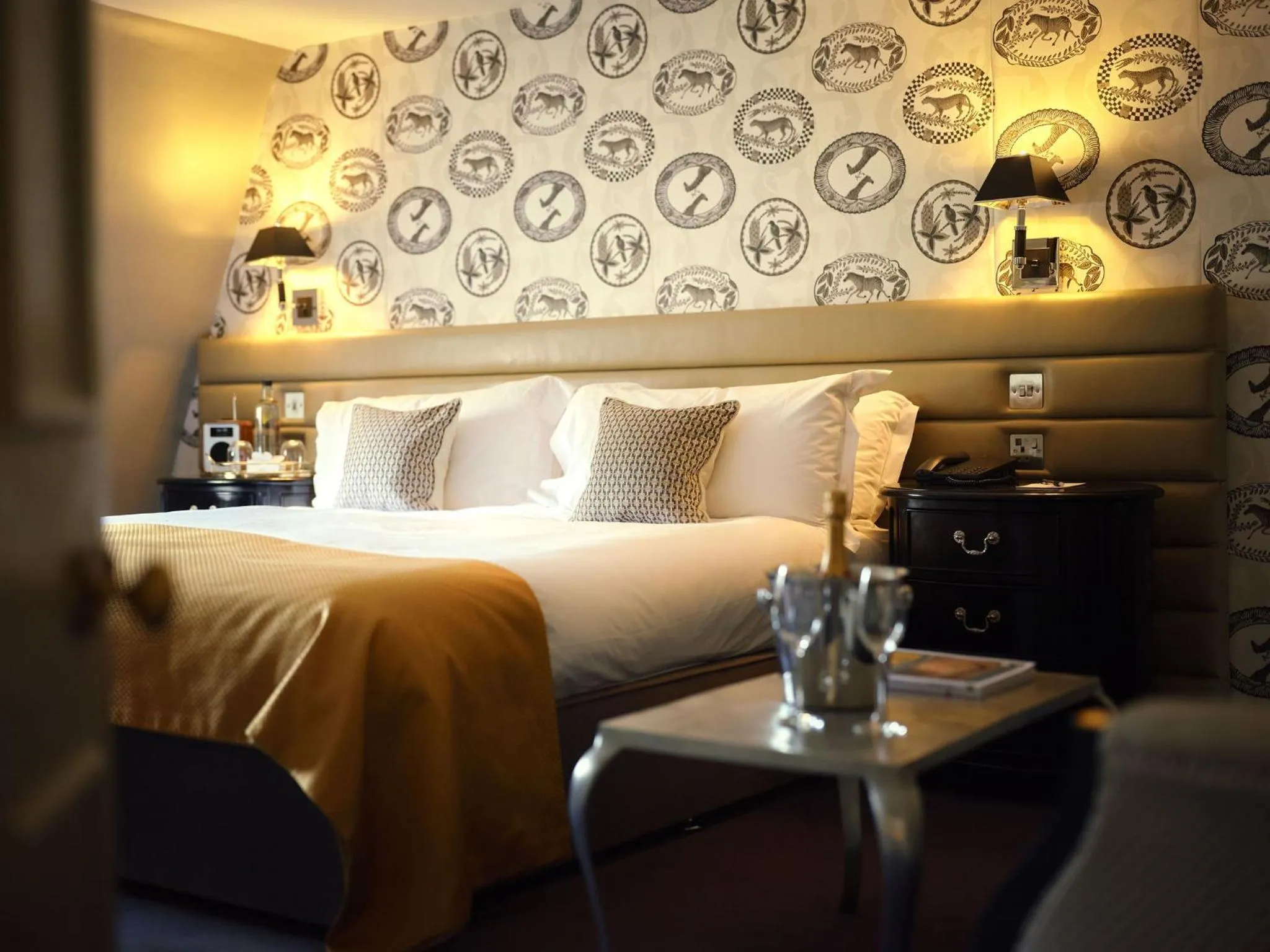 Bedroom, Bed in The Queensberry Hotel