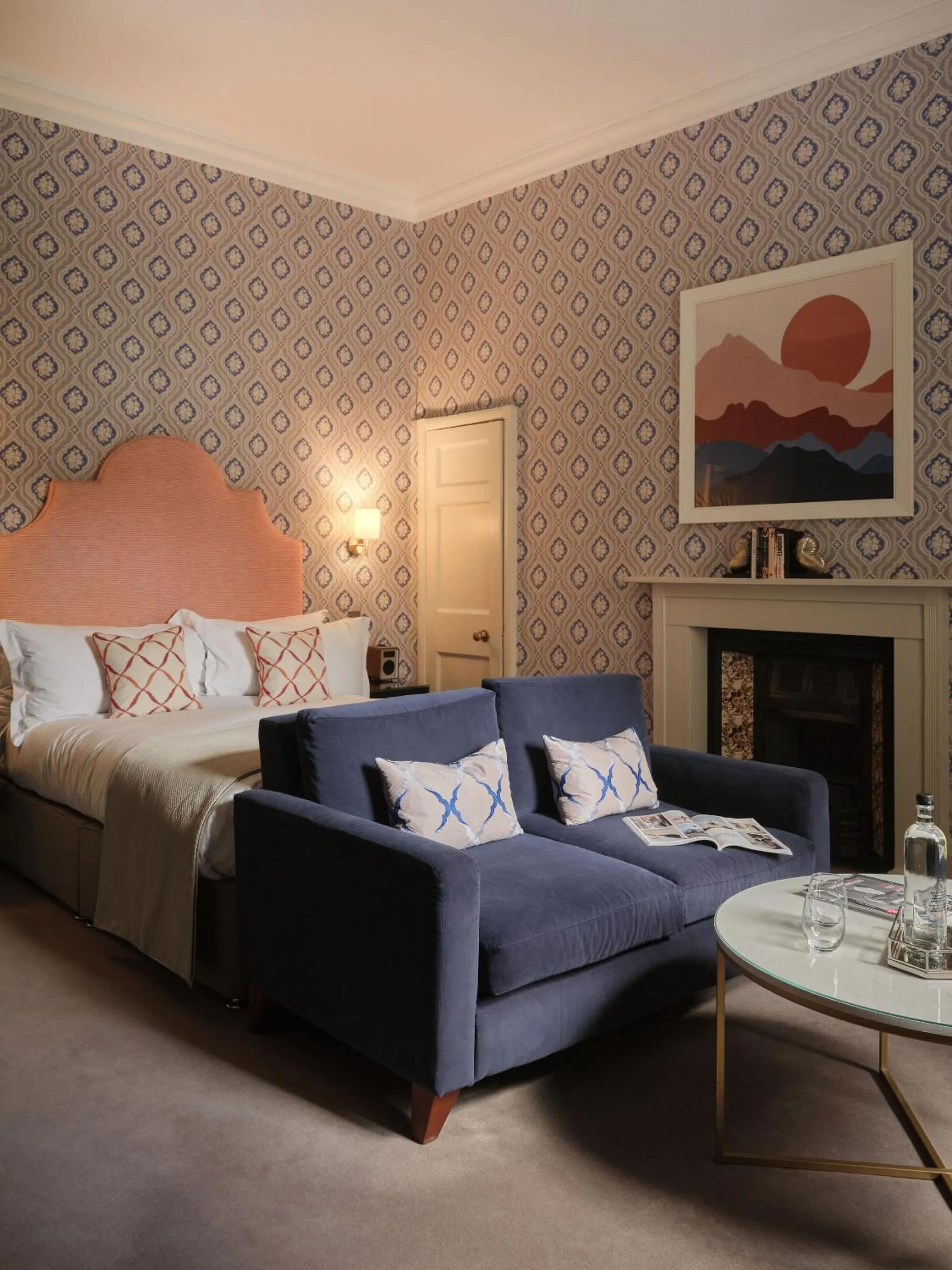 Seating area, Bed in The Queensberry Hotel