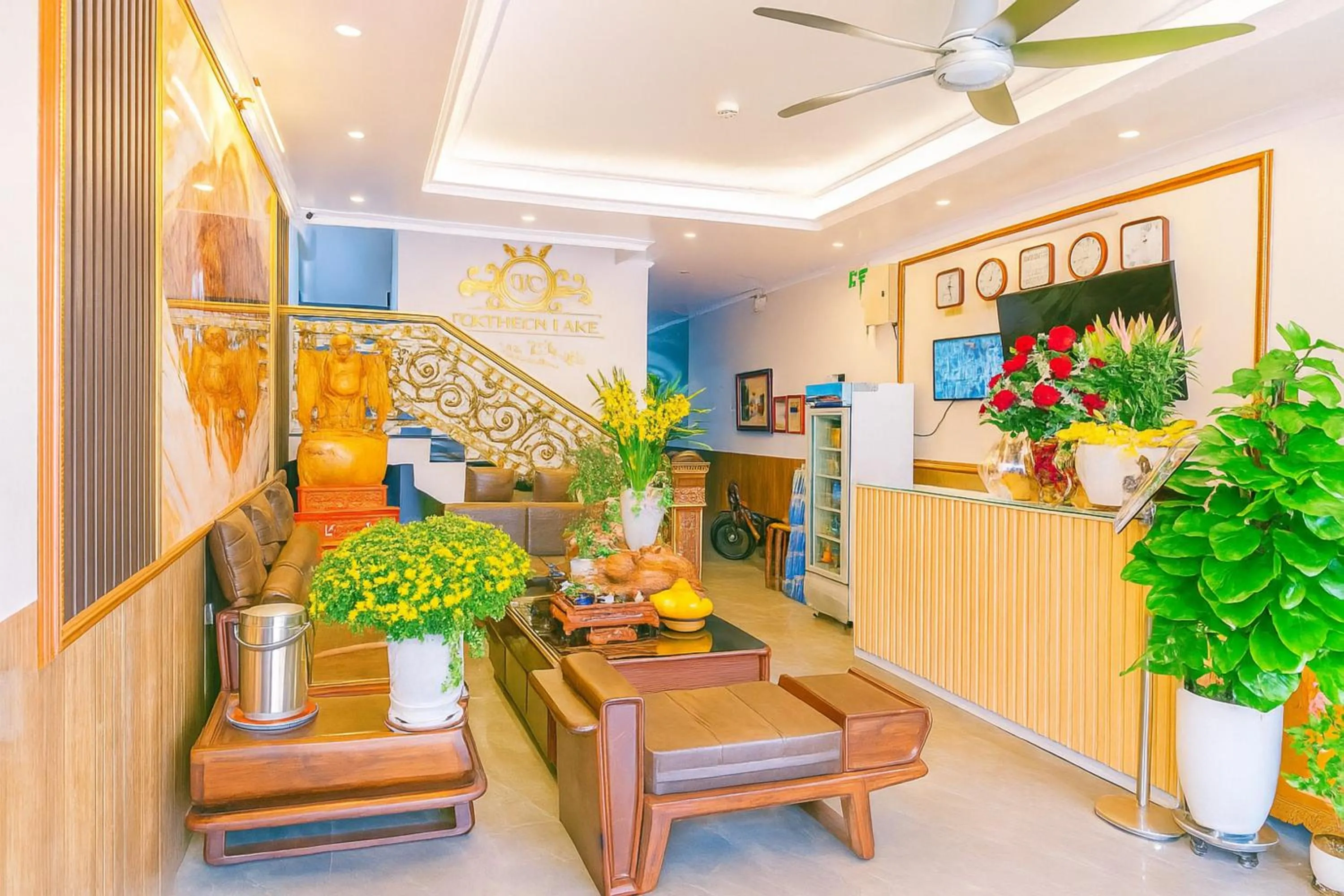 Lobby or reception in Hoàng Gia Hotel Royal