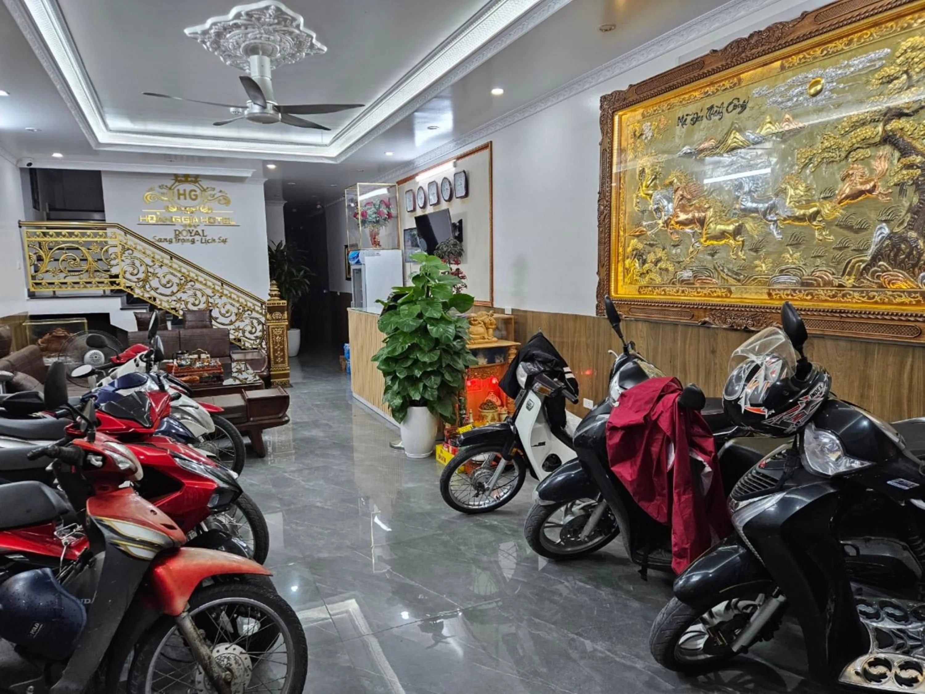 Lobby or reception in Hoàng Gia Hotel Royal