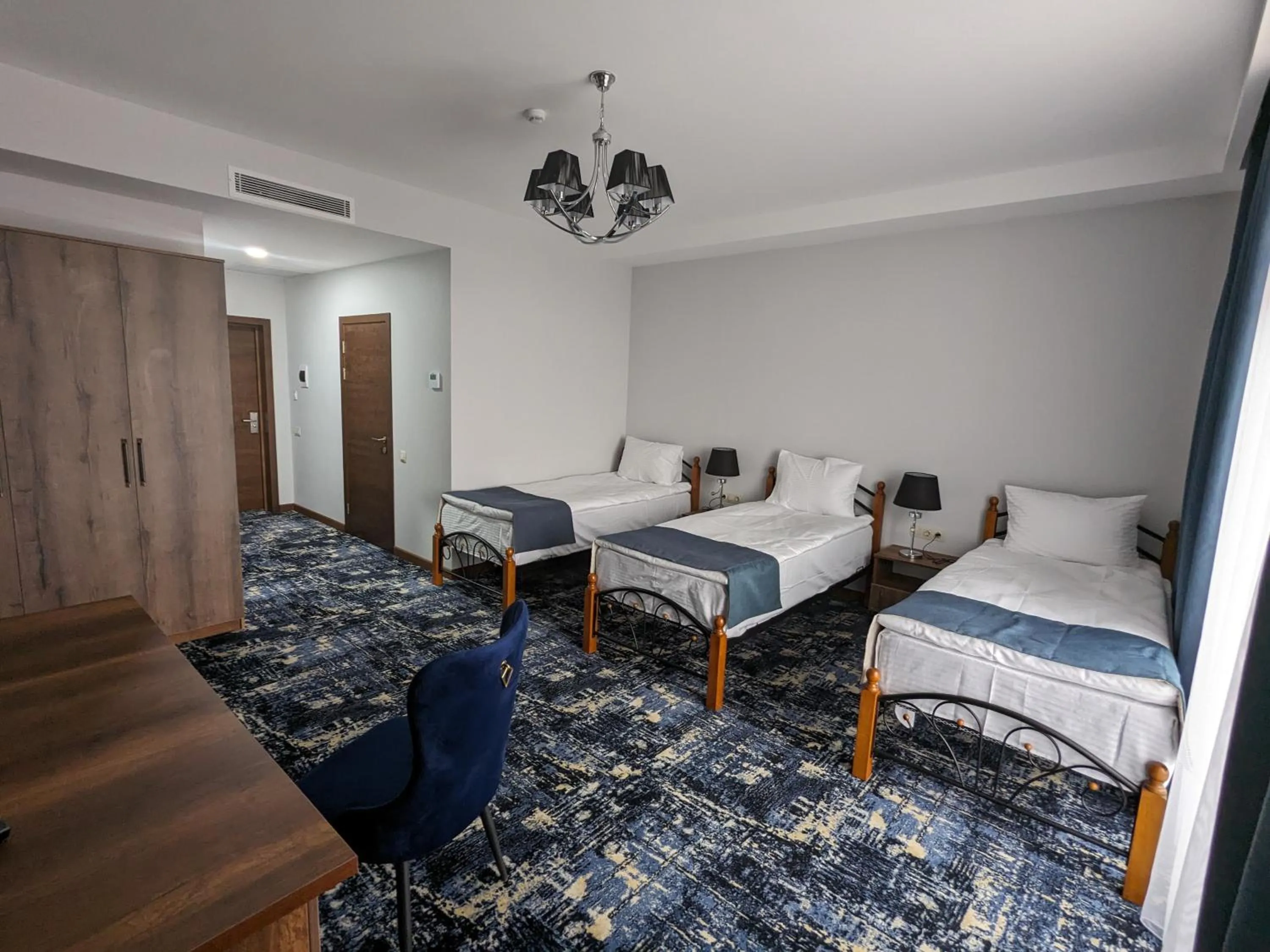 Living room, Bed in MirOtel