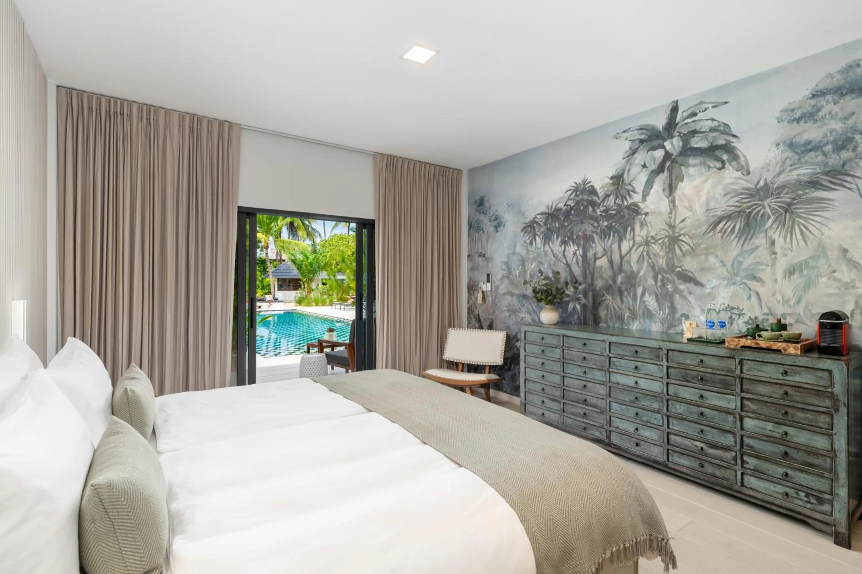 Bed in Moorea Boutique Resort Samui