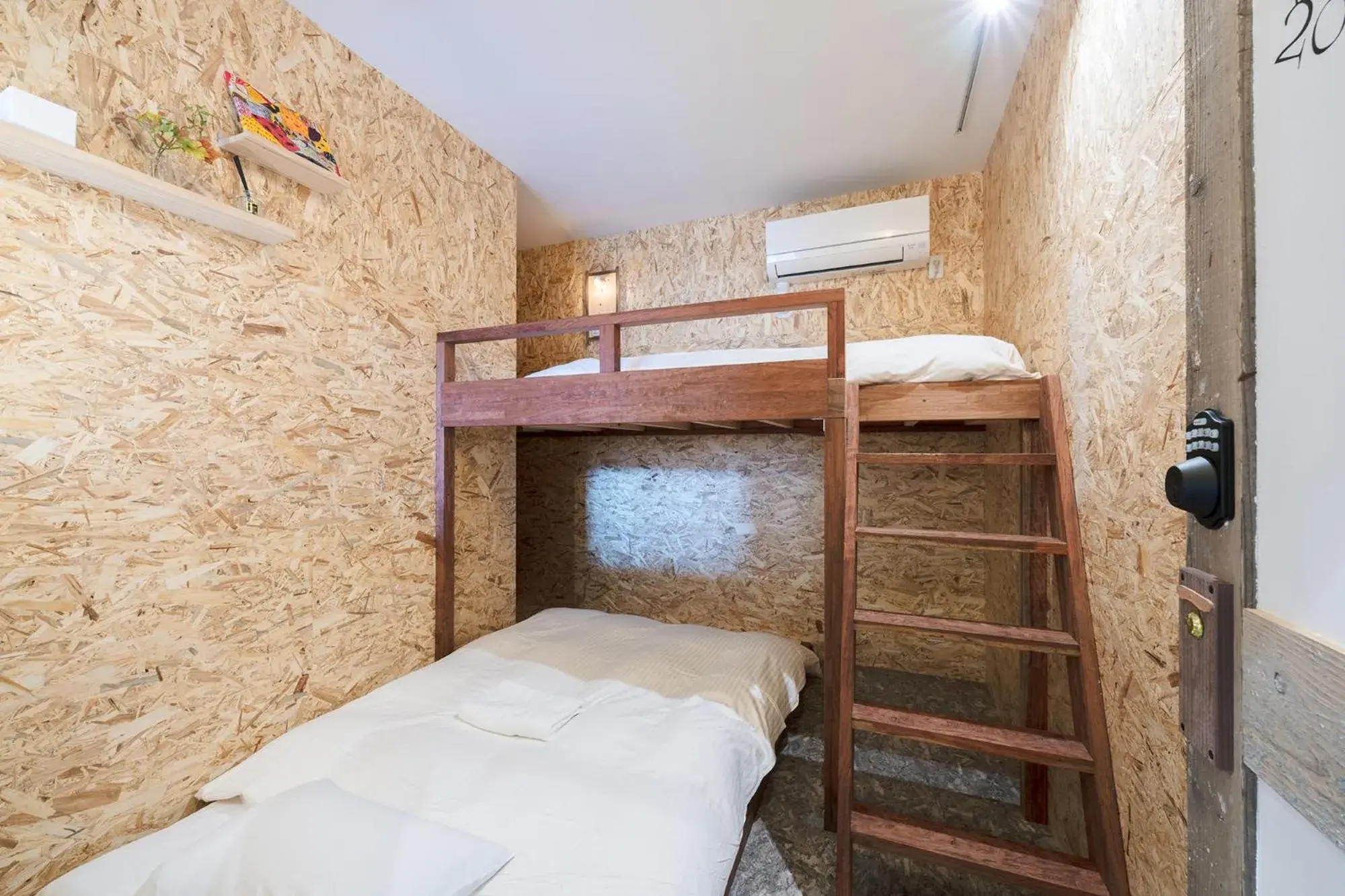 Twin Room with Shared Bathroom in Kotori Coworking & Hostel Kotohira Twin Room with Shared Bathroom in Kotori Coworking & Hostel Kotohira