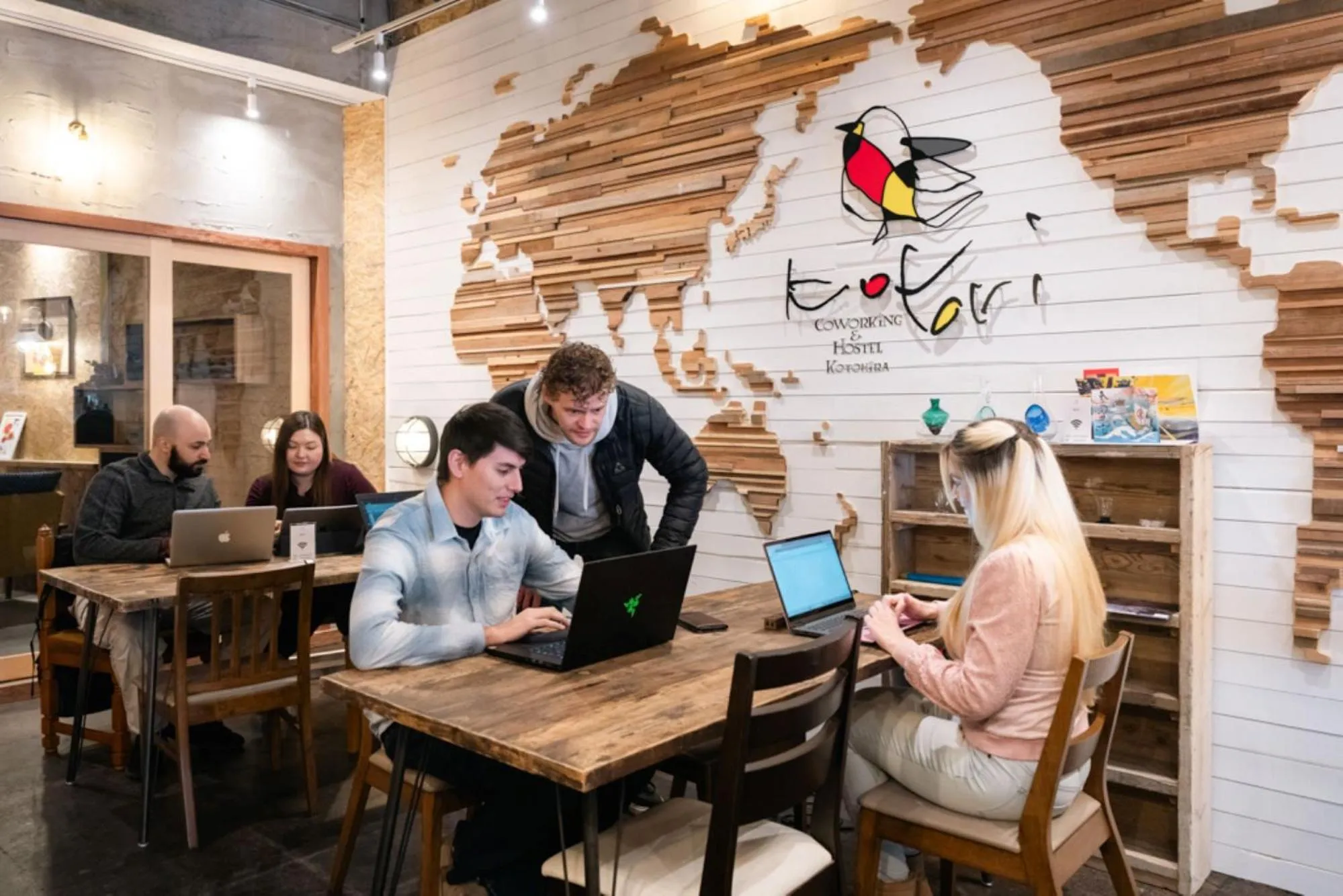 Area and facilities in Kotori Coworking & Hostel Kotohira