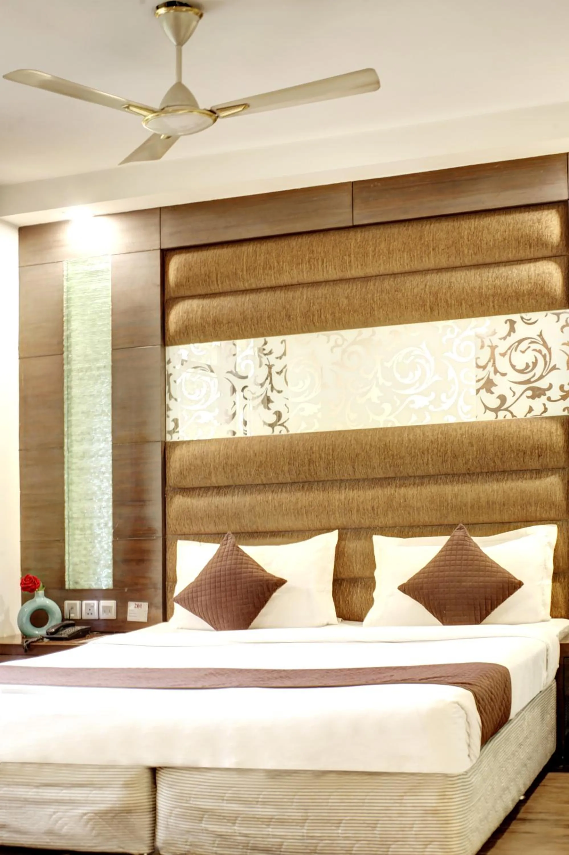 Bed in Hotel Good Times - Karol Bagh Metro Station