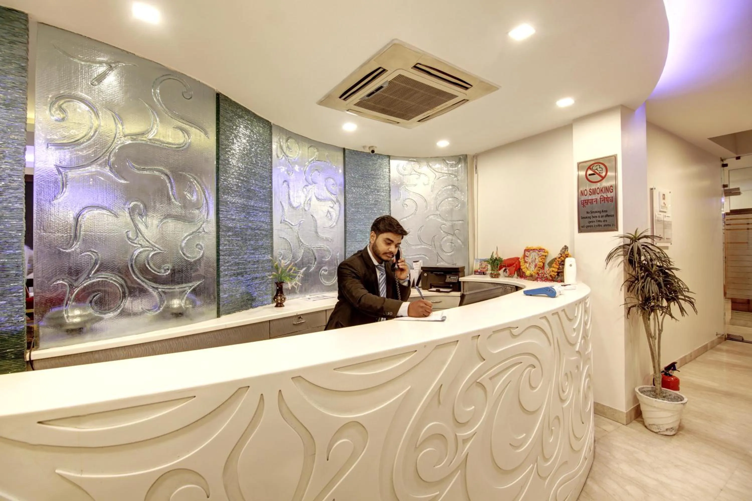 Lobby or reception in Hotel Good Times - Karol Bagh Metro Station