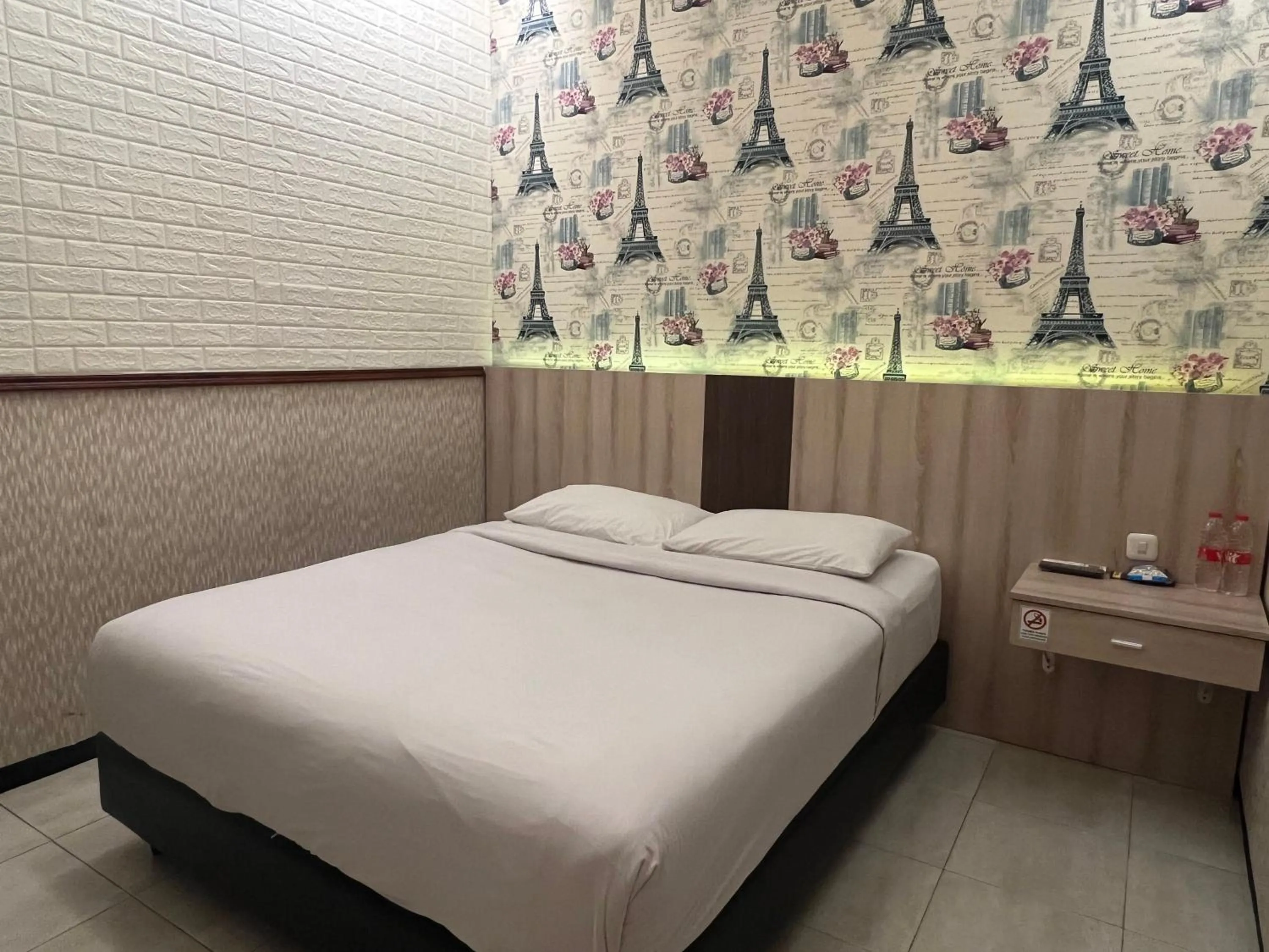 Bed in Villa Morphosis