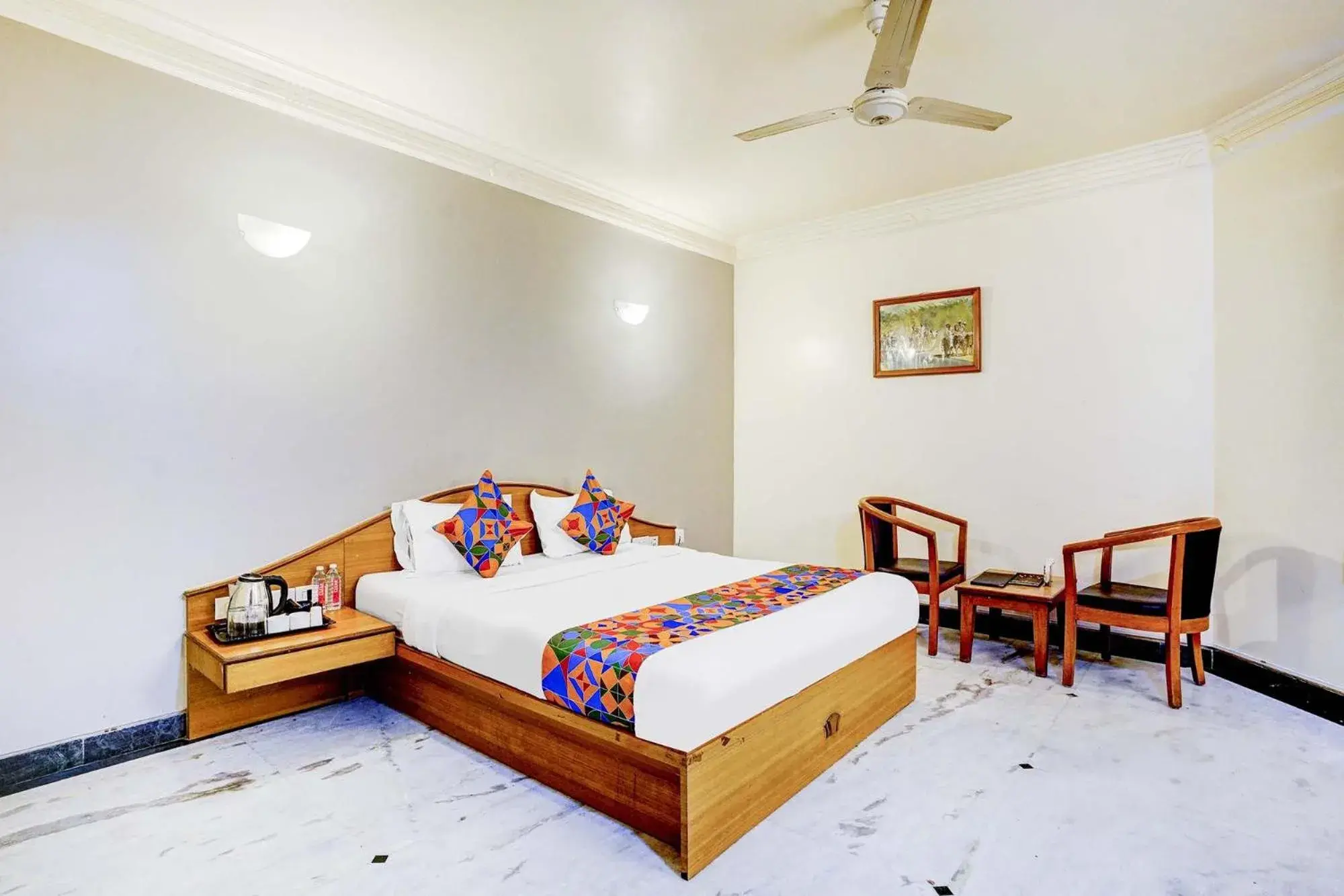 Deluxe Room - single occupancy in FabHotel Ratna Regency Deluxe Room - single occupancy in FabHotel Ratna Regency