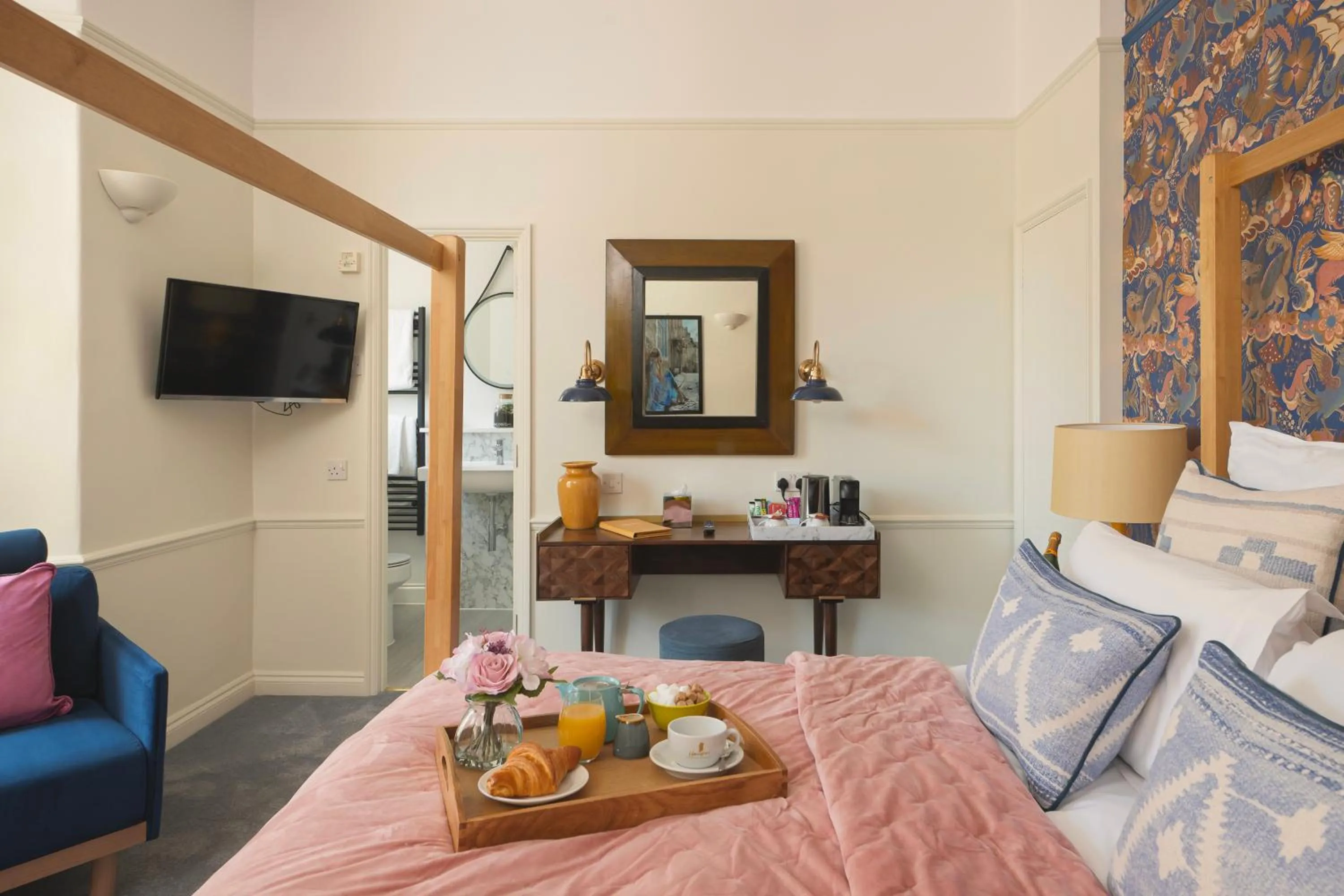 Bedroom, Bed in Harington's Boutique Hotel