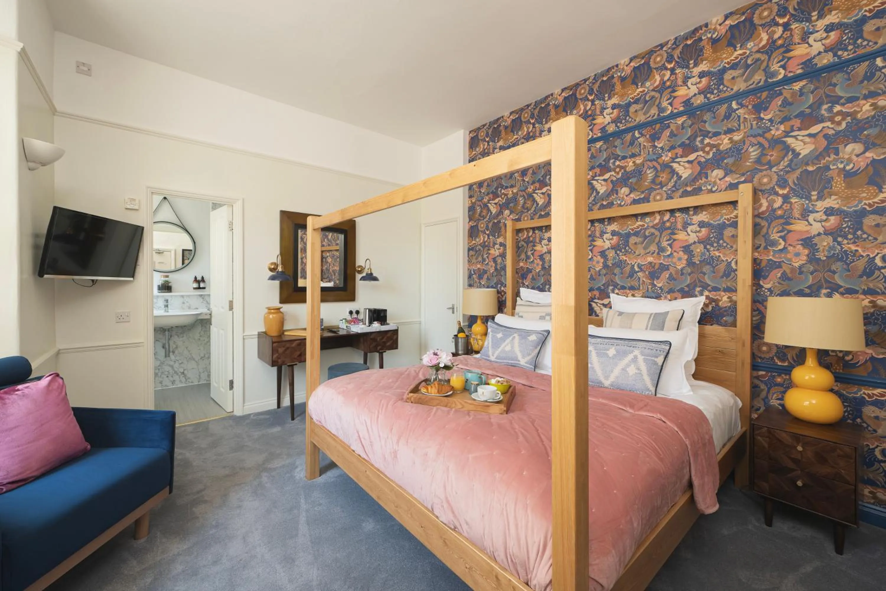 Bedroom, Bed in Harington's Boutique Hotel