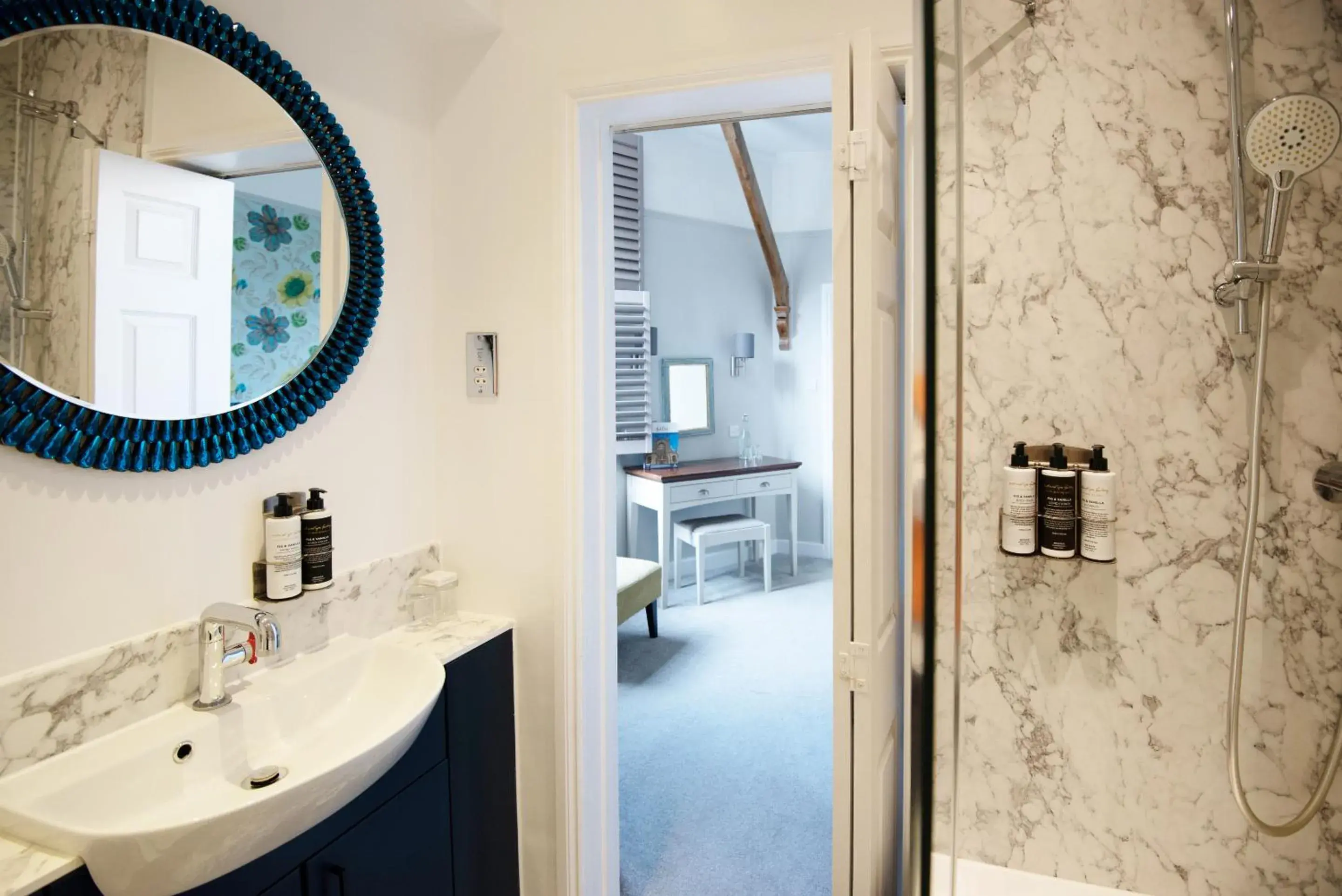 Feature Queen Double Room in Harington's Boutique Hotel Feature Queen Double Room in Harington's Boutique Hotel