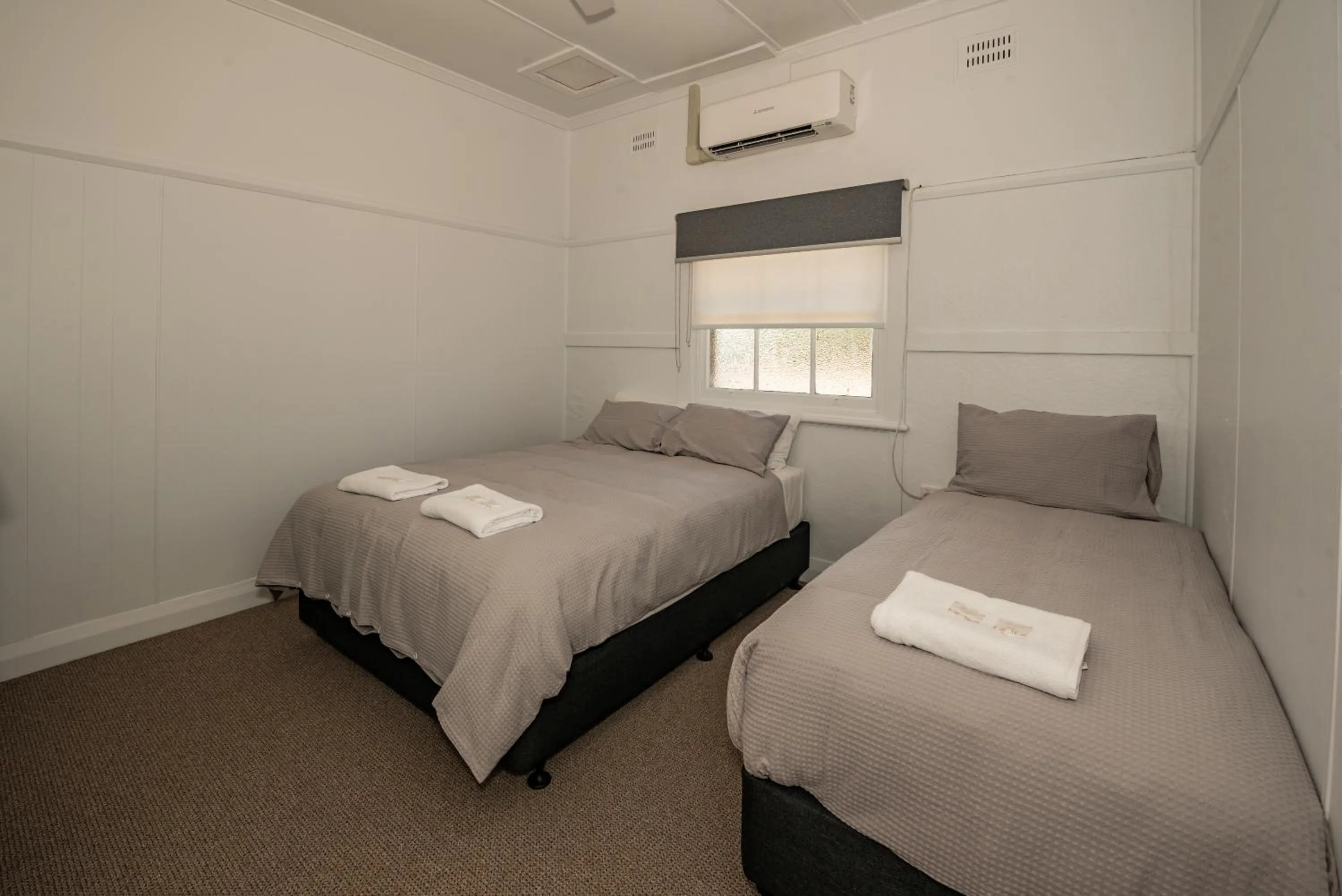Standard Twin Room in The Centennial Hotel Gulgong