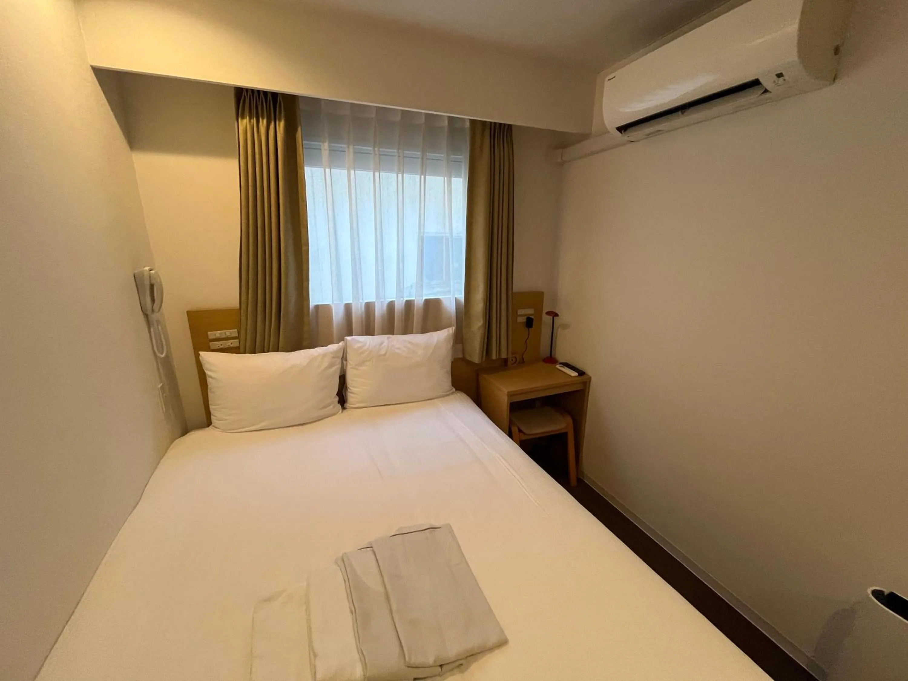 Bedroom, Bed in Rembrandt inn Aomori