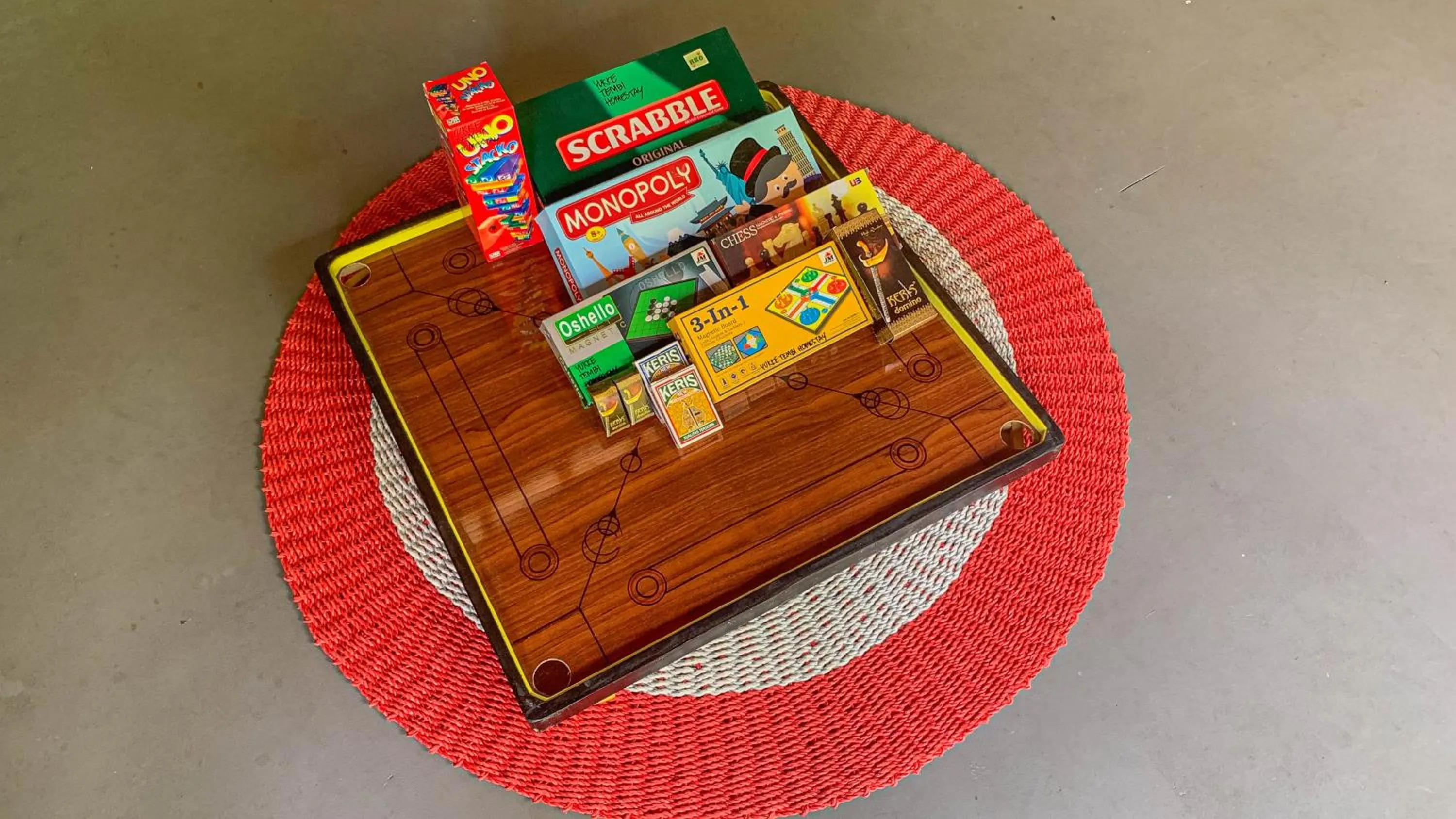 Evening entertainment in Yukke Tembi Homestay